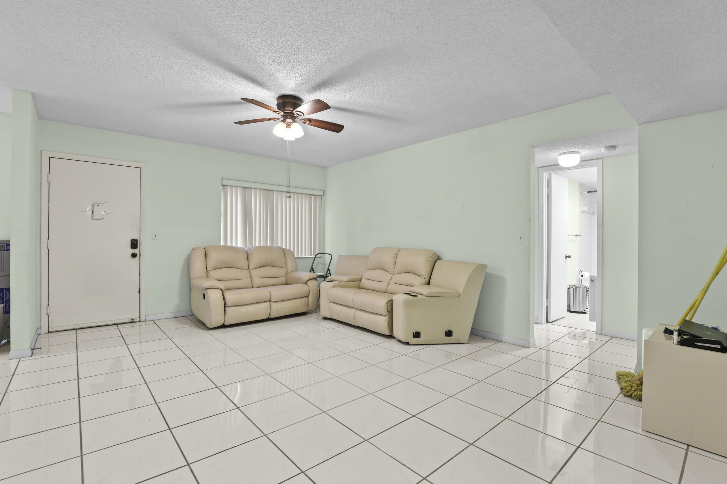 5280 Las Verdes Circle 219