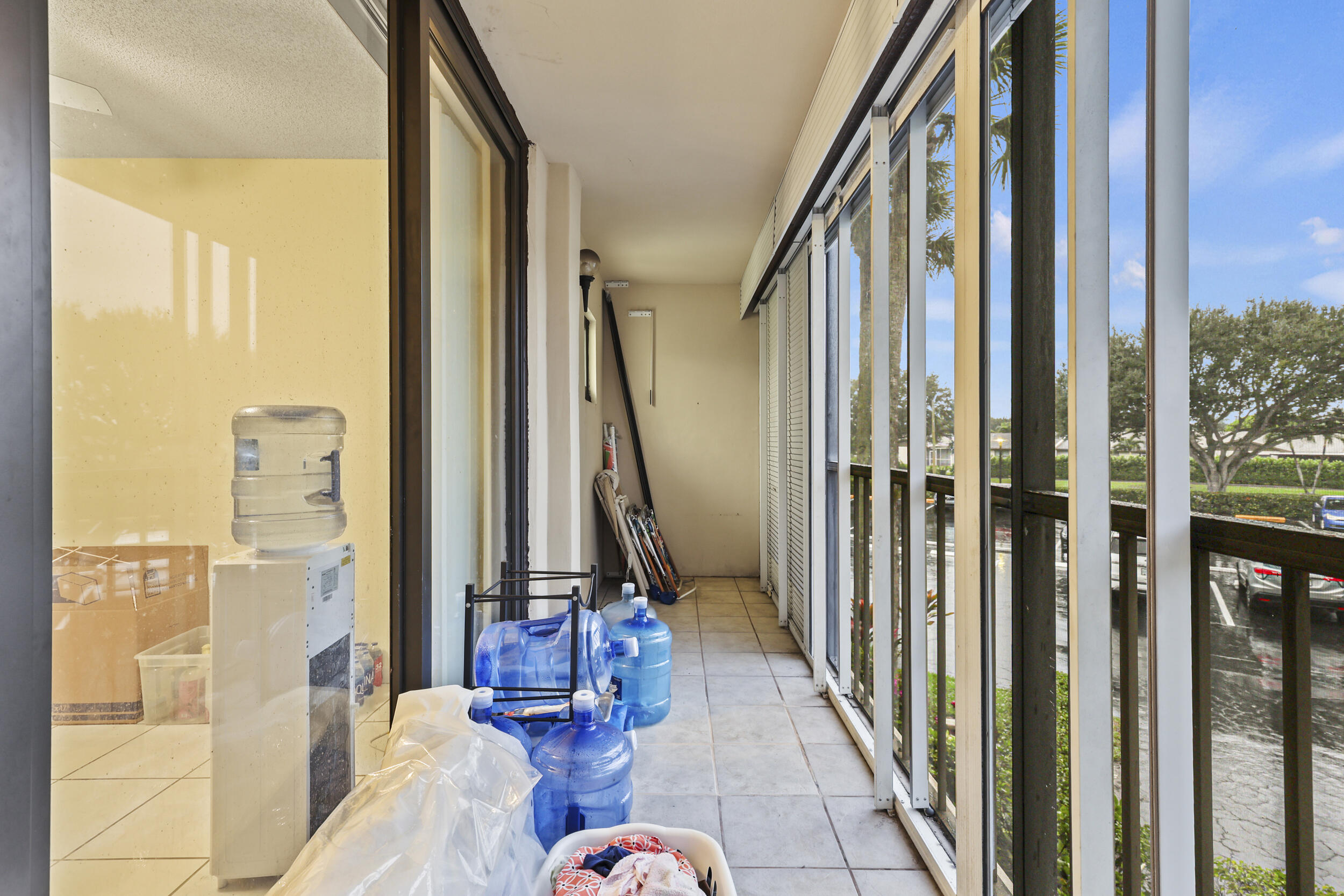 5280 Las Verdes Circle 219