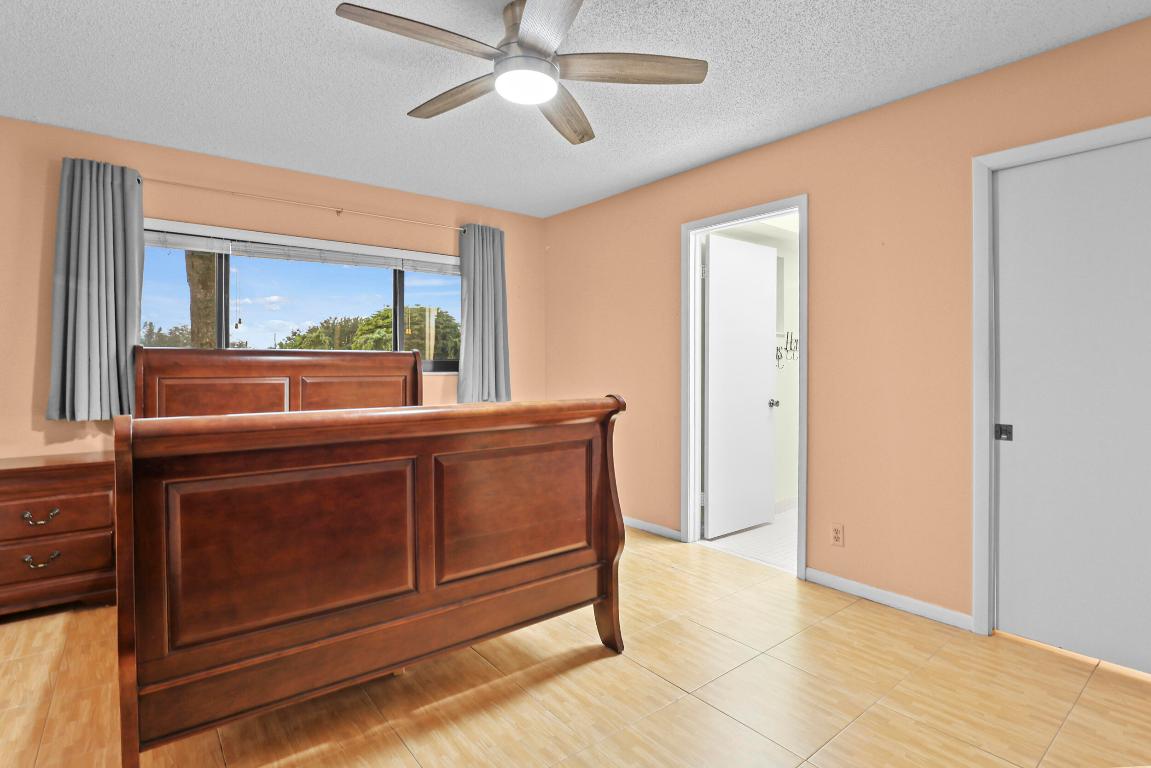 5280 Las Verdes Circle 219