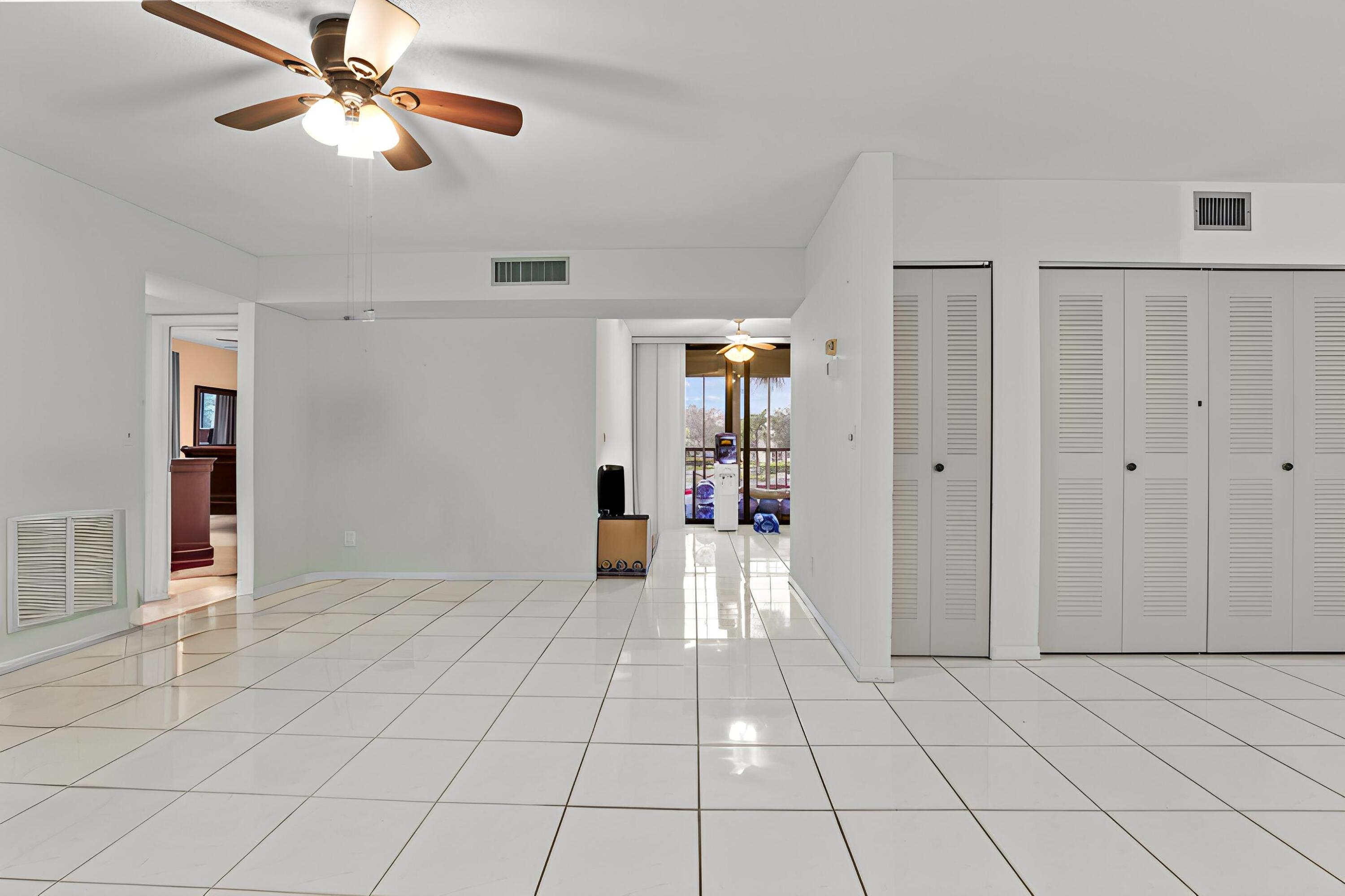 5280 Las Verdes Circle 219