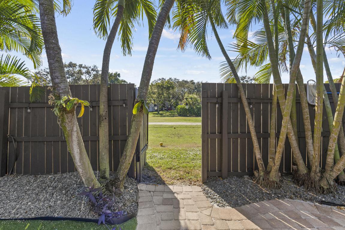 3544 Lakeview Drive, Delray Beach
