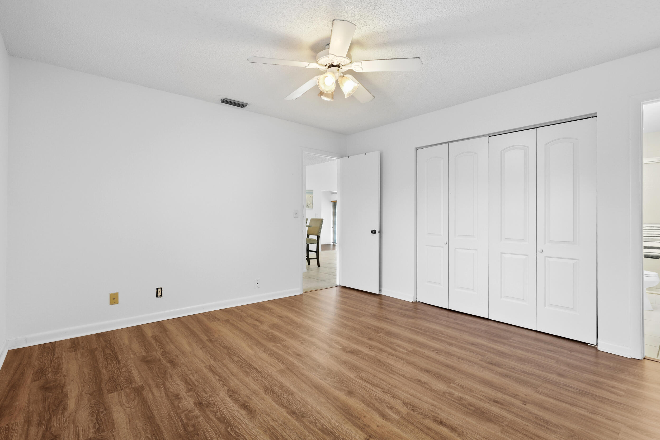 16004 Laurel Oak Circle