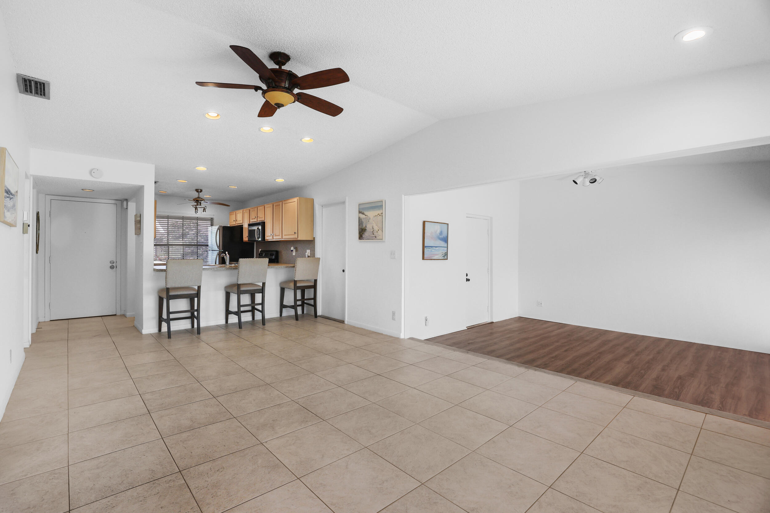 16004 Laurel Oak Circle