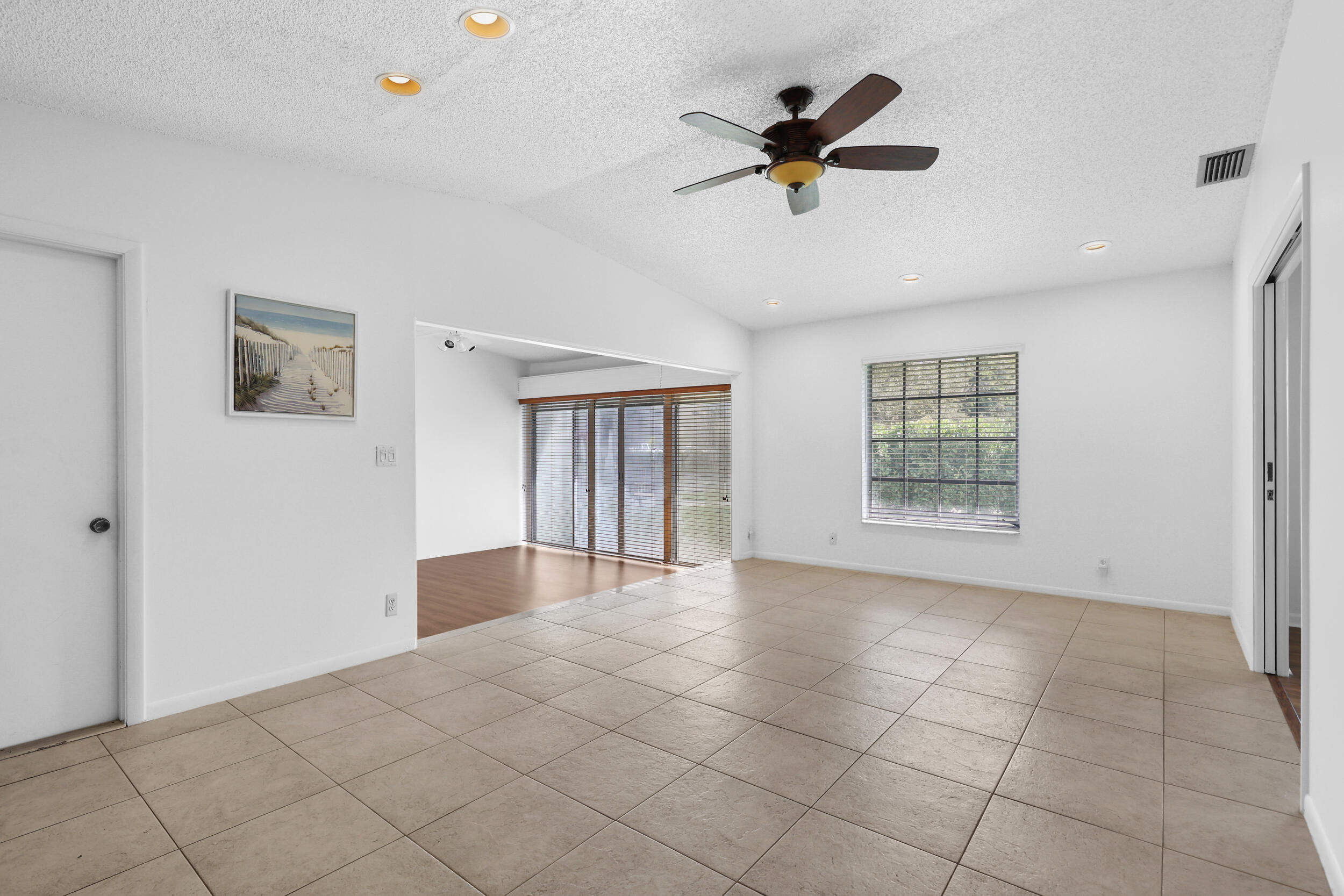 16004 Laurel Oak Circle