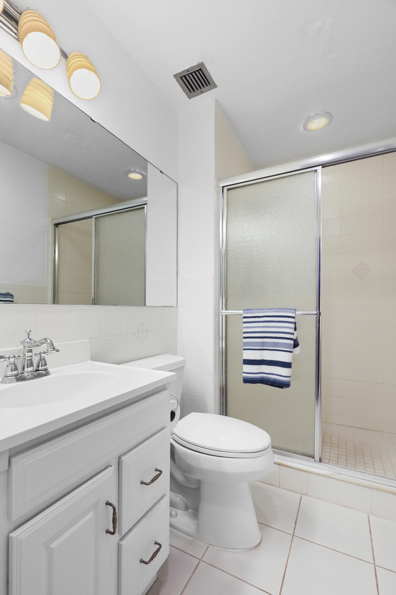 16004 Laurel Oak Circle