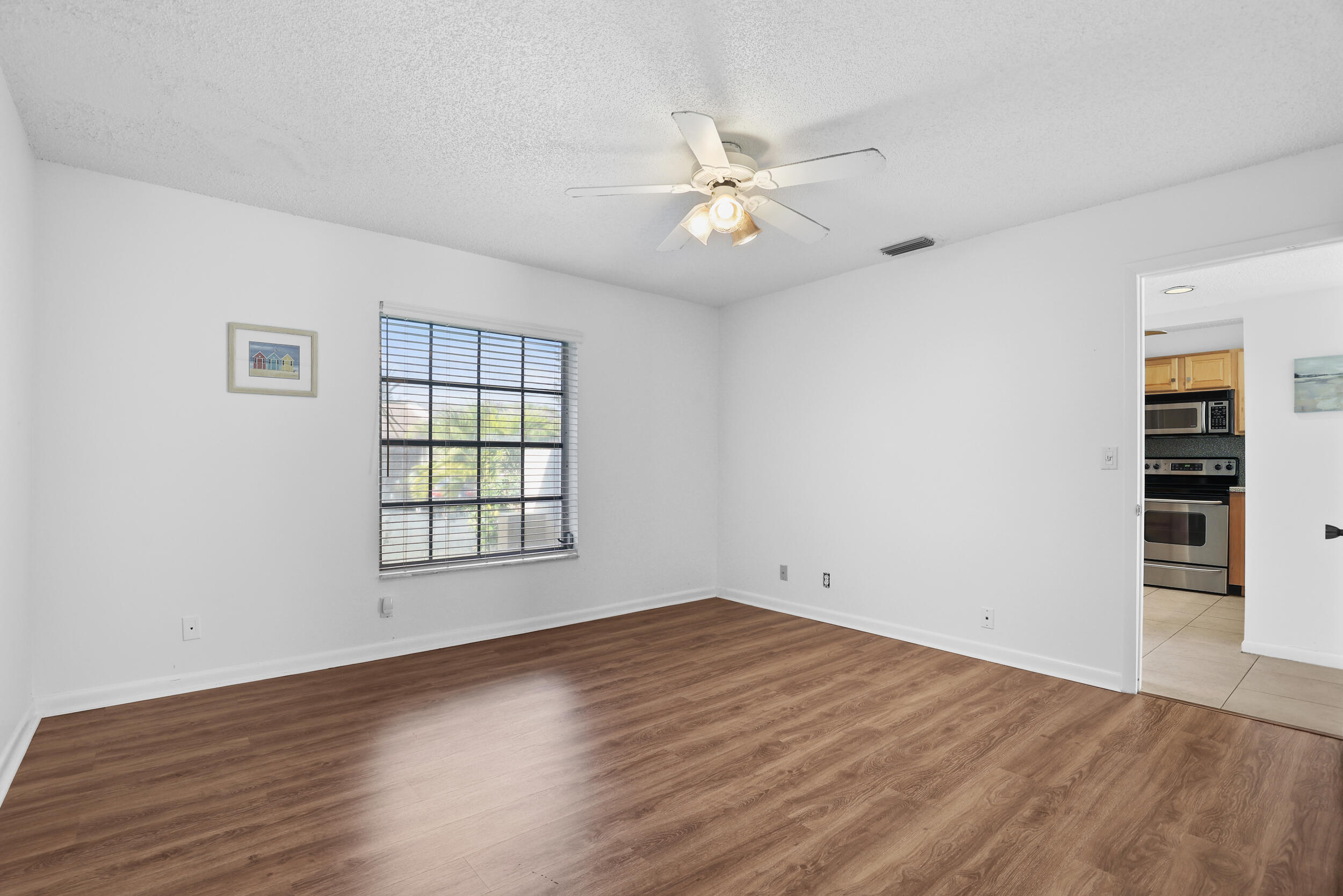 16004 Laurel Oak Circle