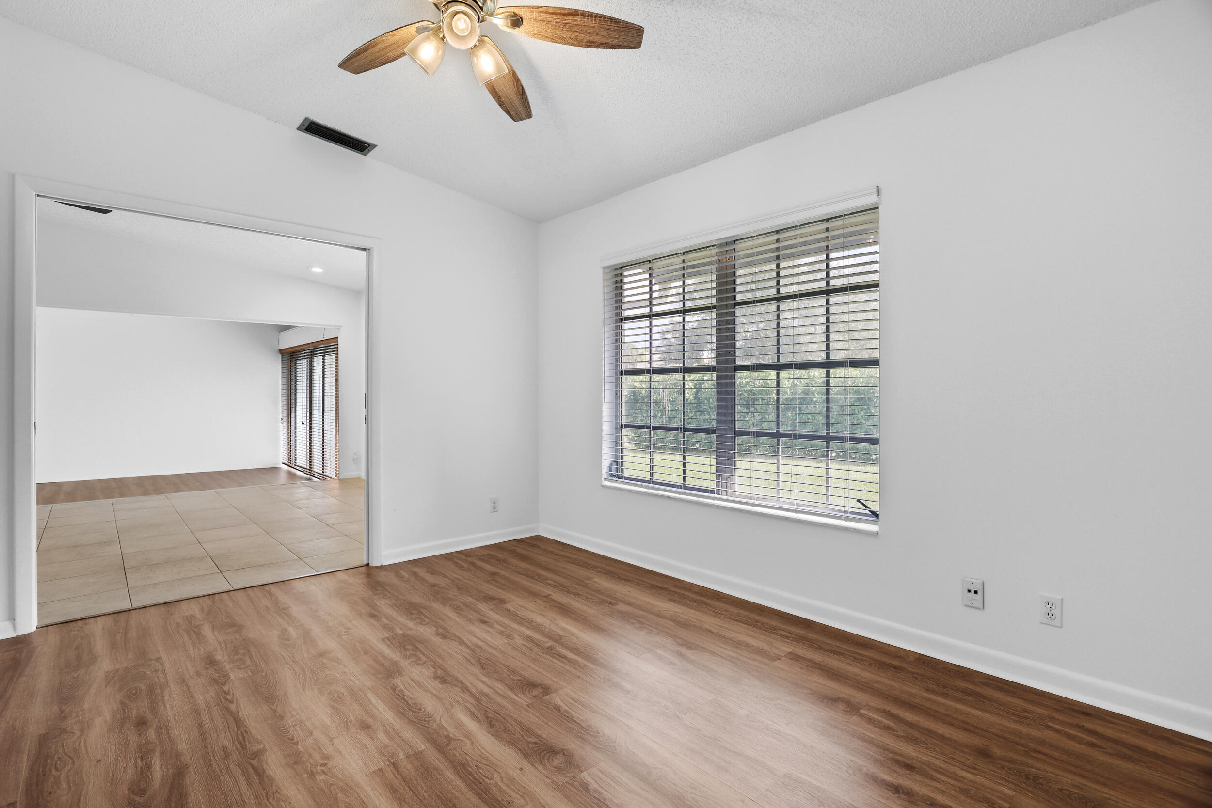 16004 Laurel Oak Circle