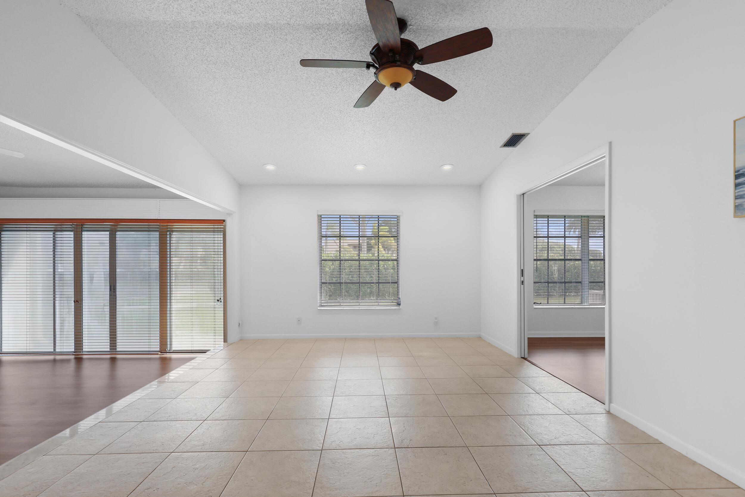 16004 Laurel Oak Circle