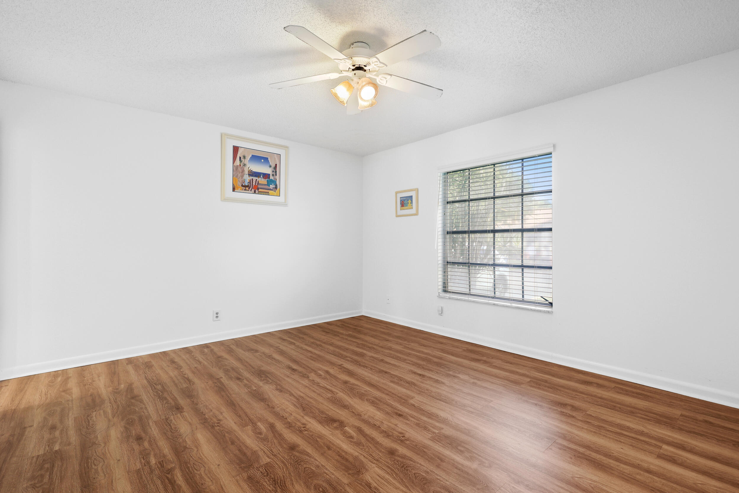 16004 Laurel Oak Circle