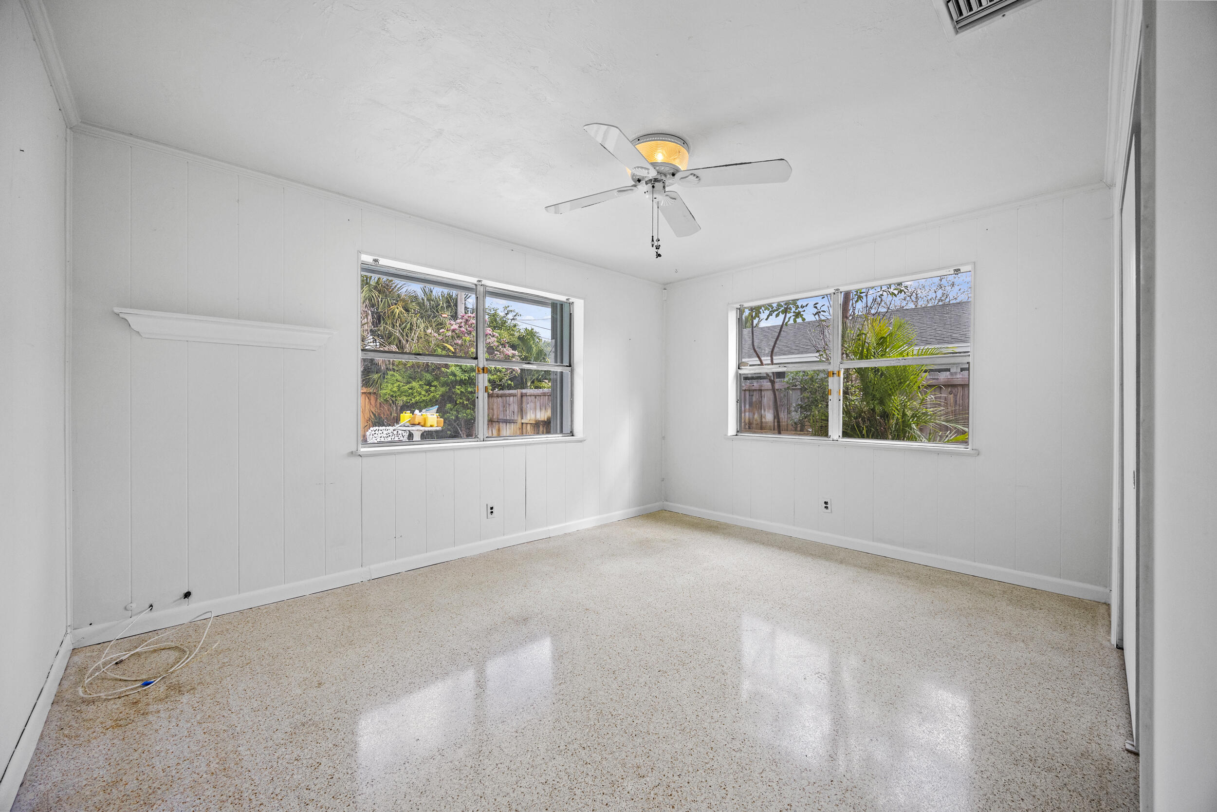 723 SW 27th Terrace