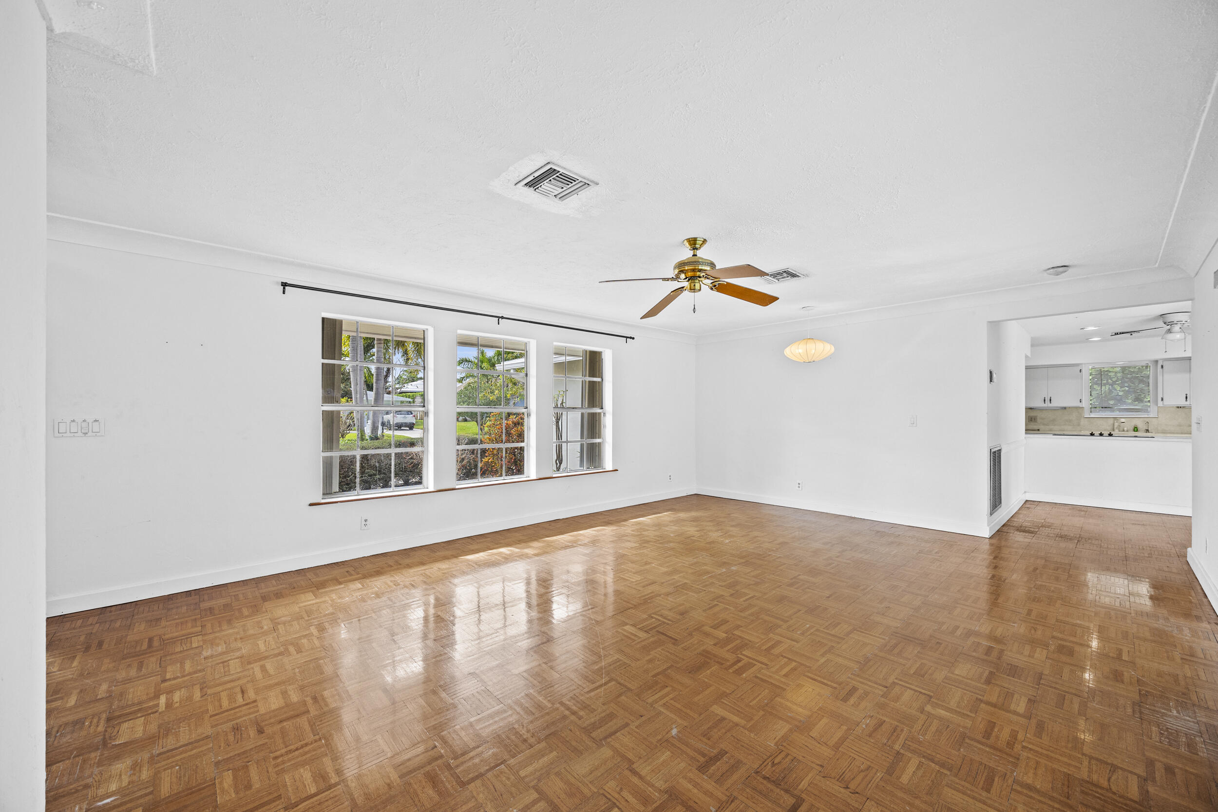 723 SW 27th Terrace