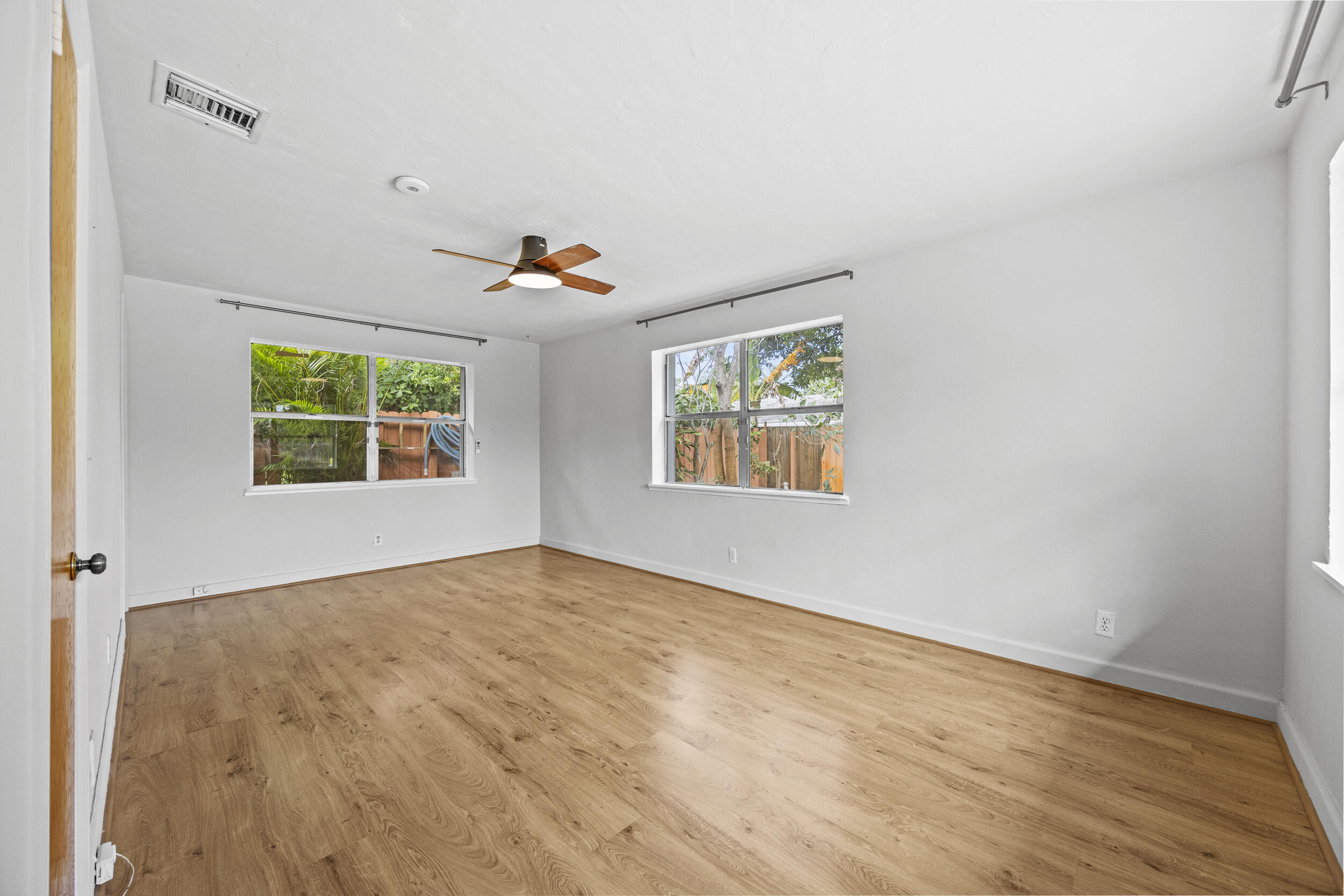 723 SW 27th Terrace
