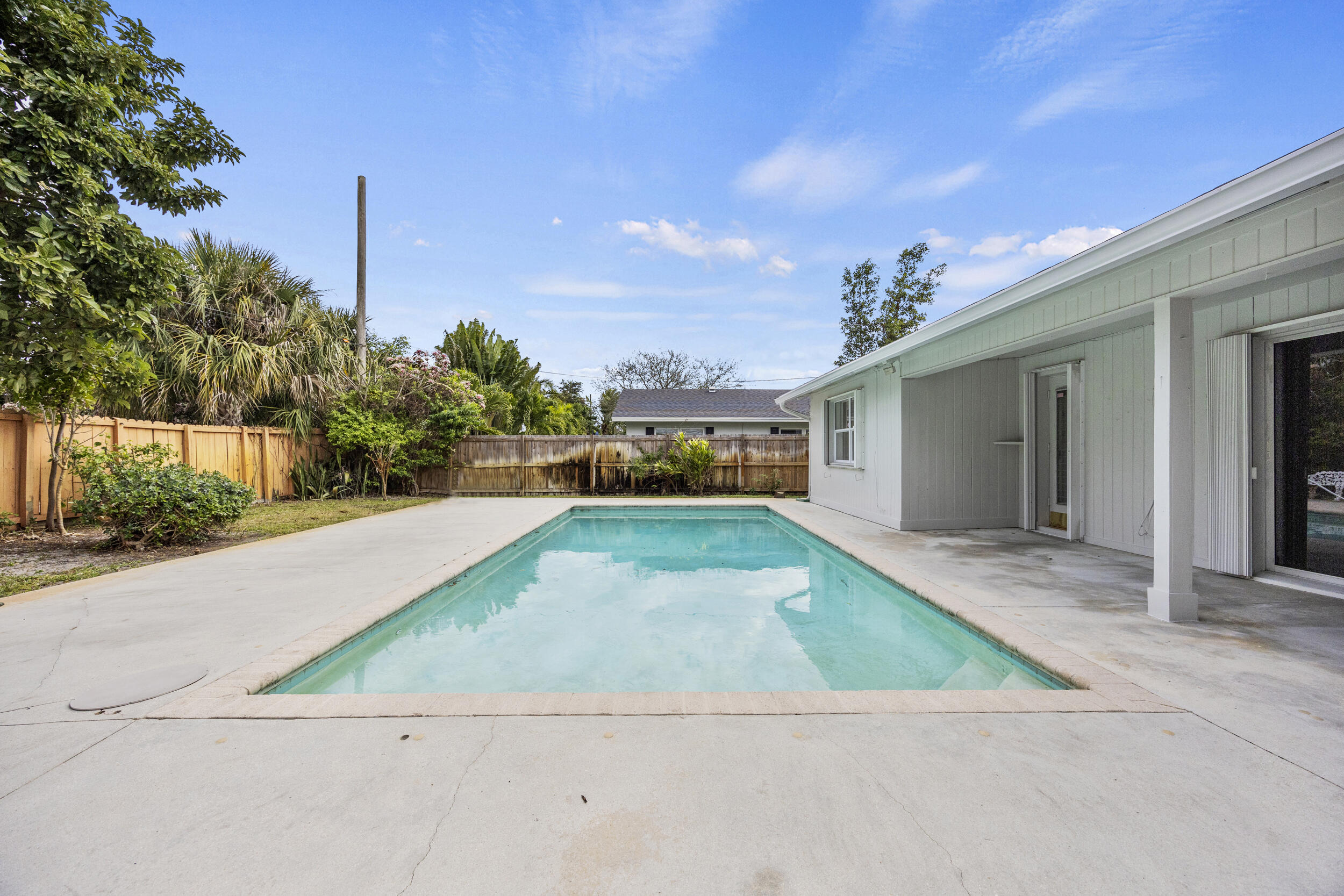 723 SW 27th Terrace