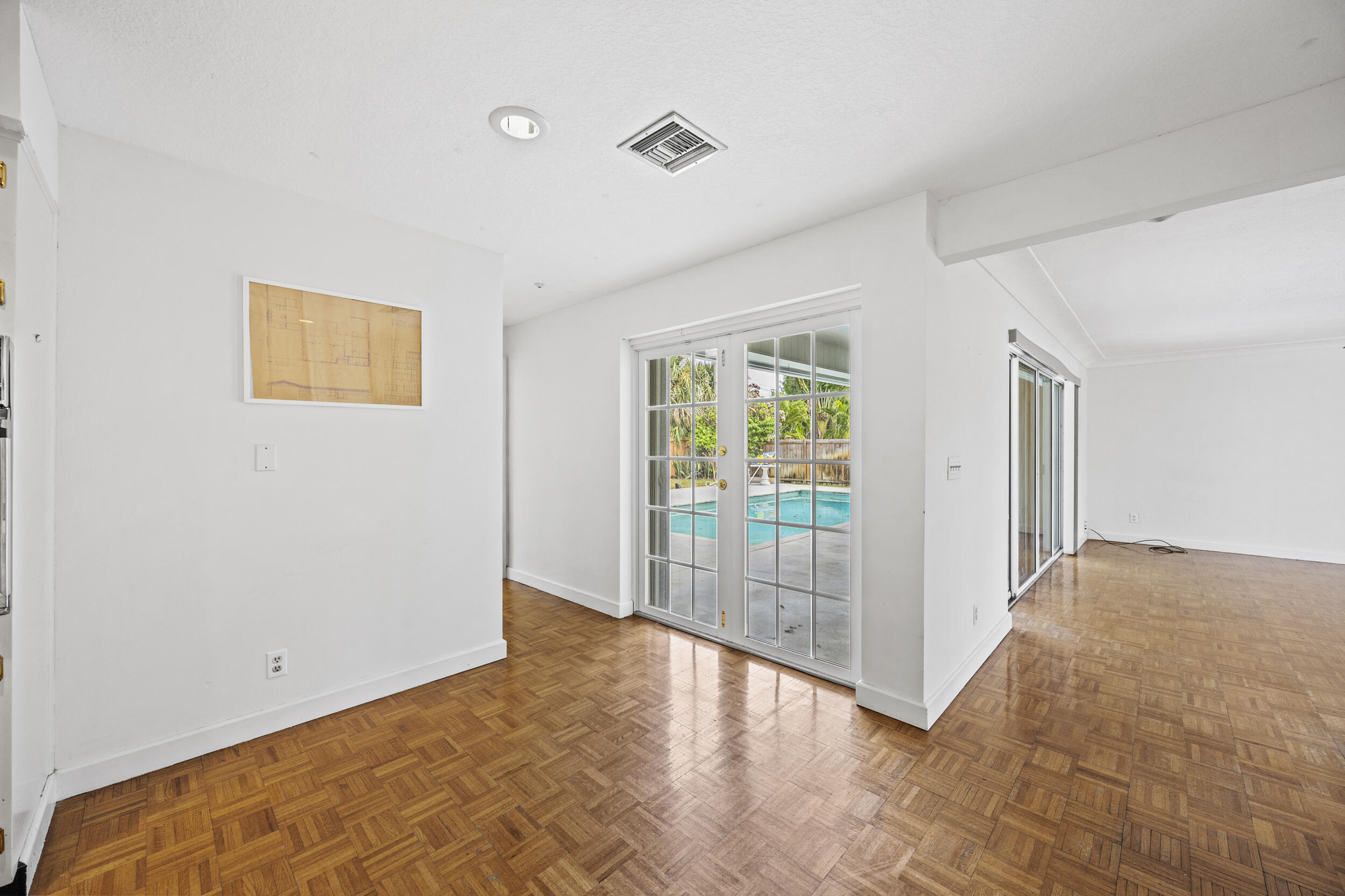 723 SW 27th Terrace