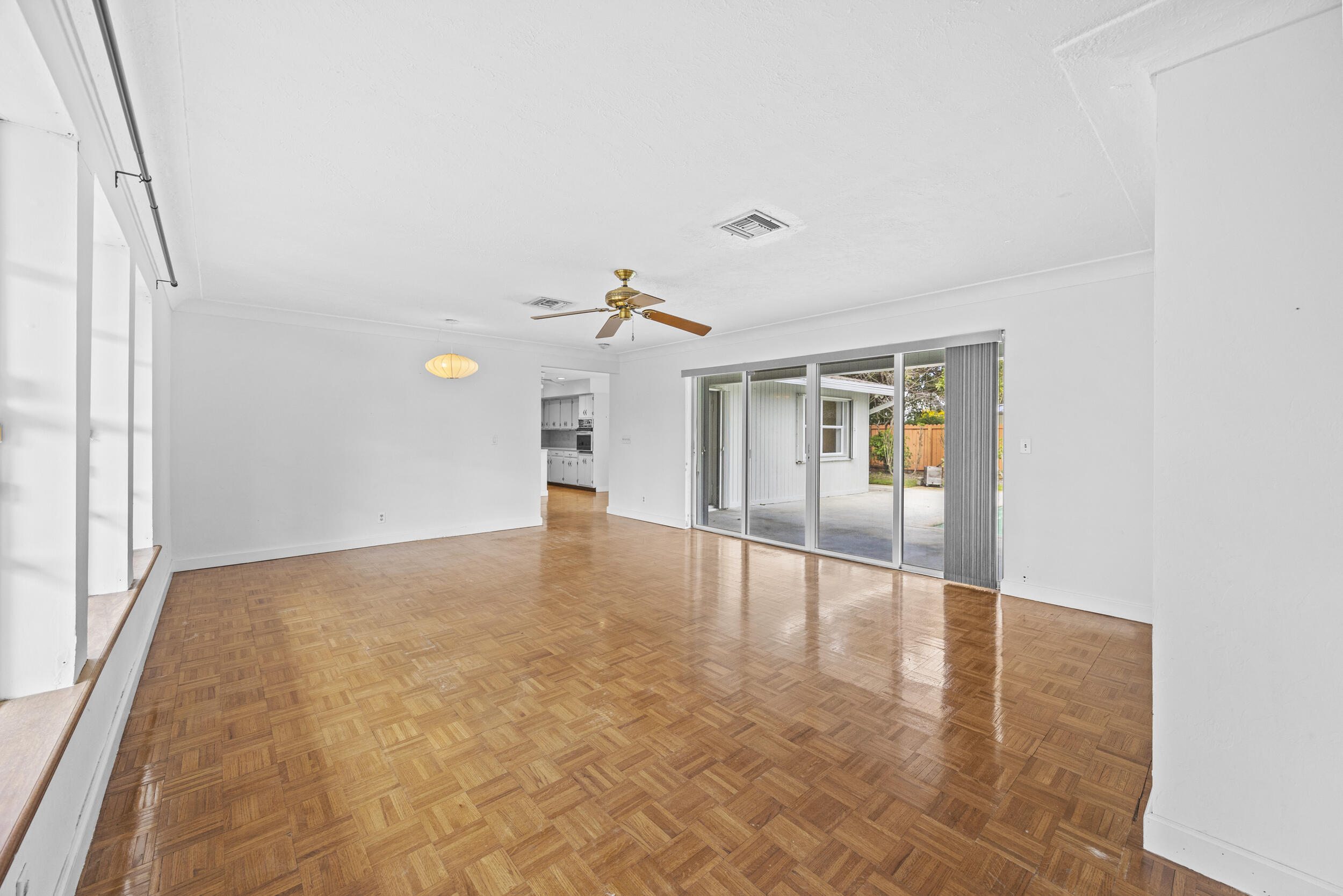 723 SW 27th Terrace