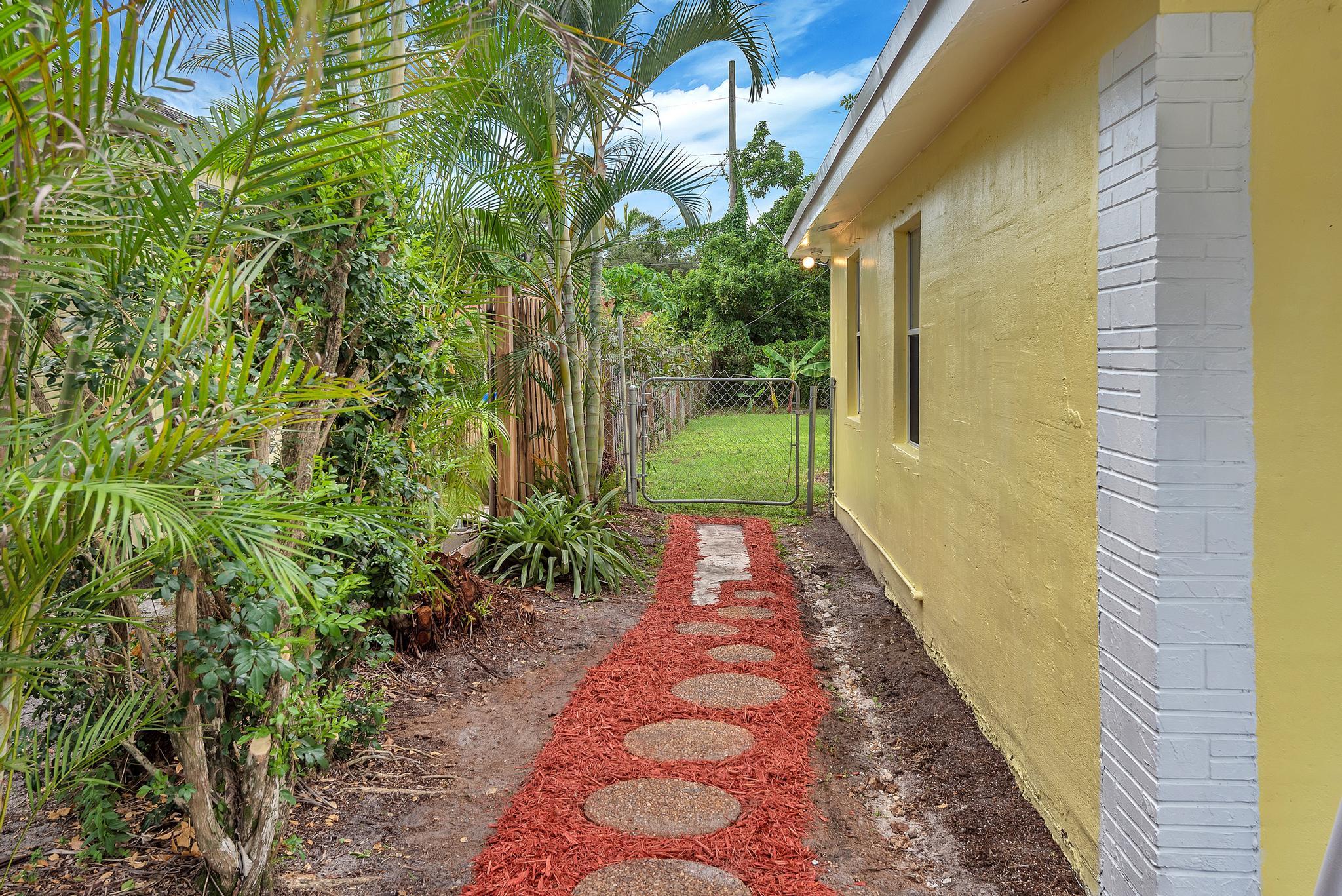 4882 Jefferson Road