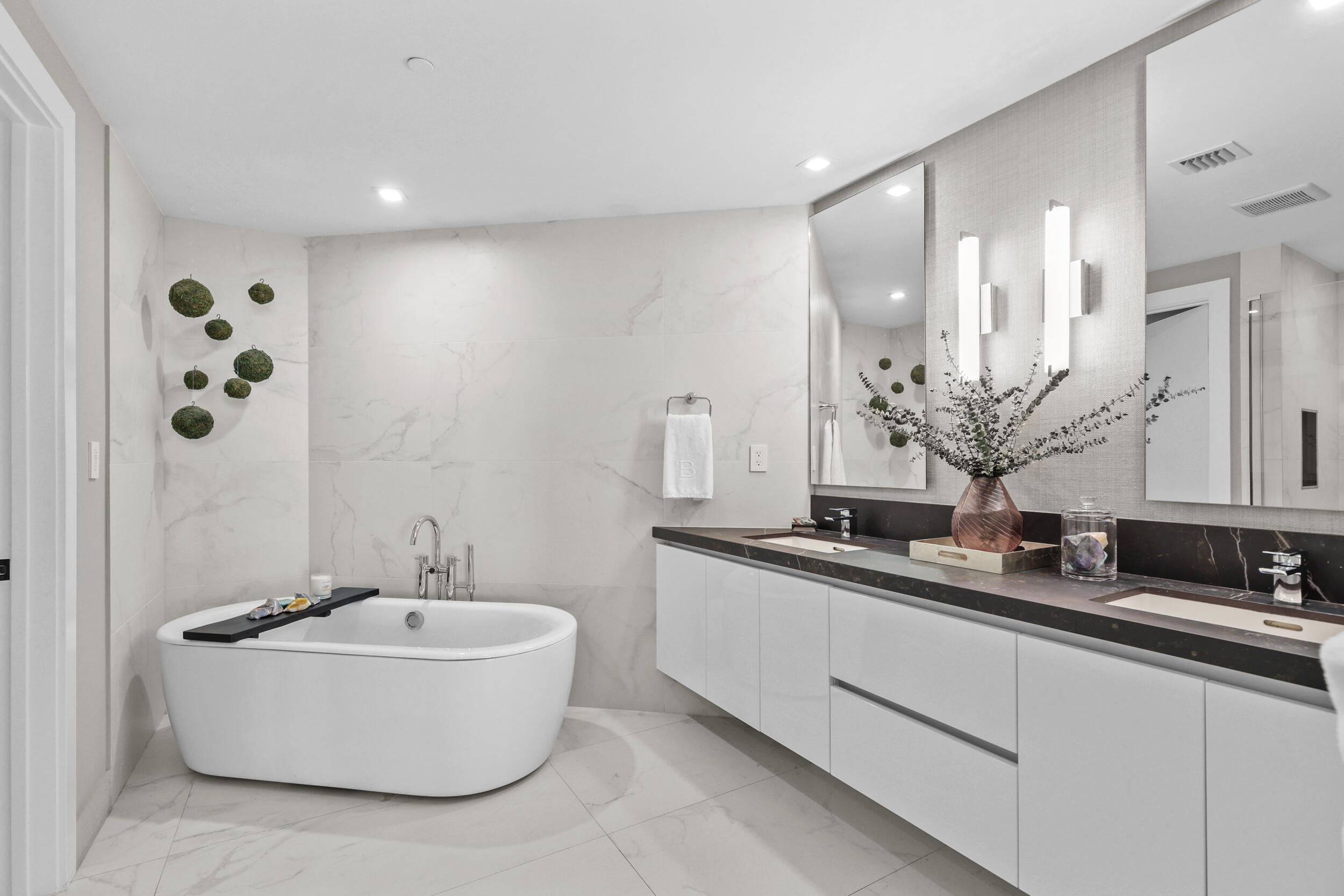 730 N Ocean Boulevard 1402