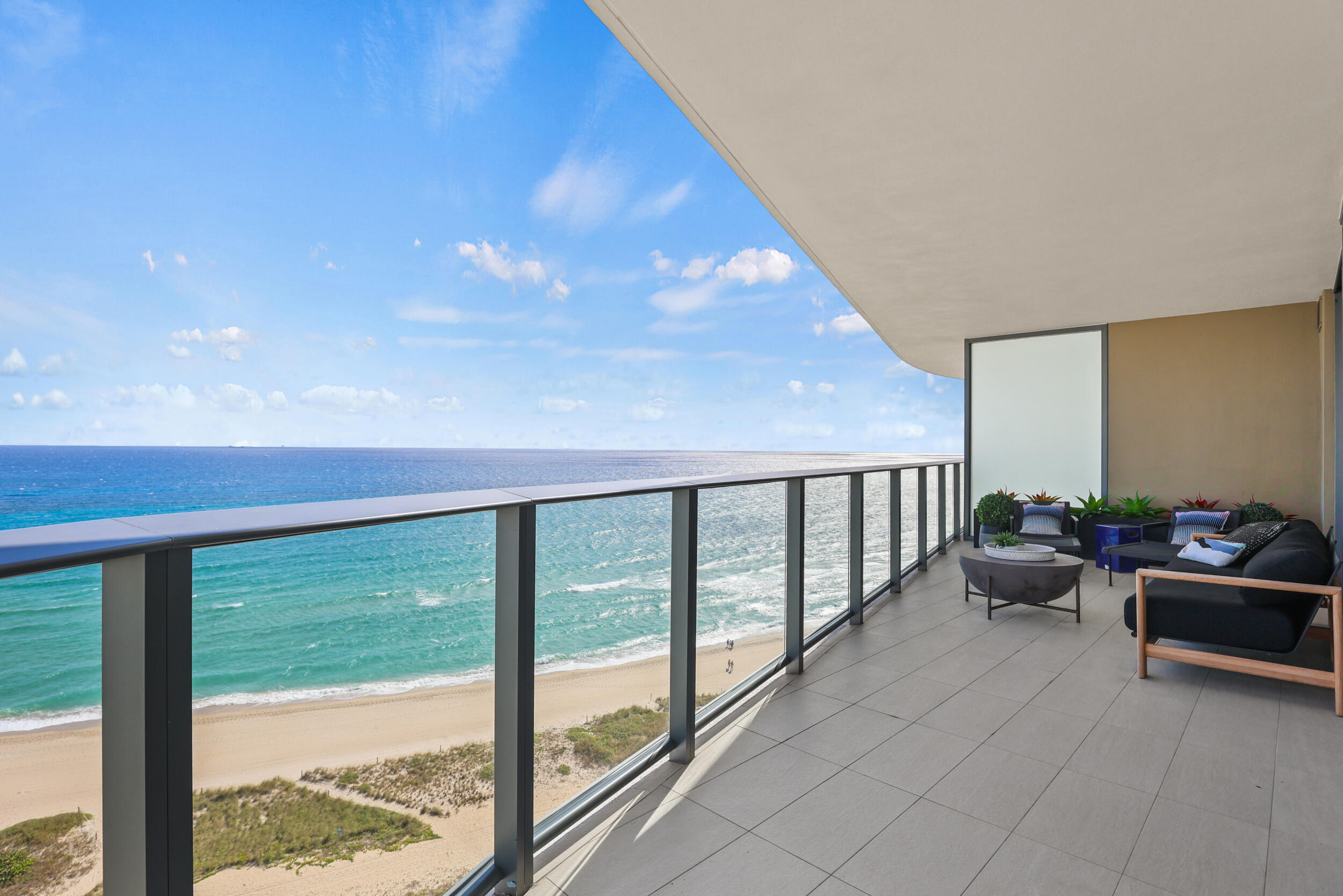 730 N Ocean Boulevard 1402