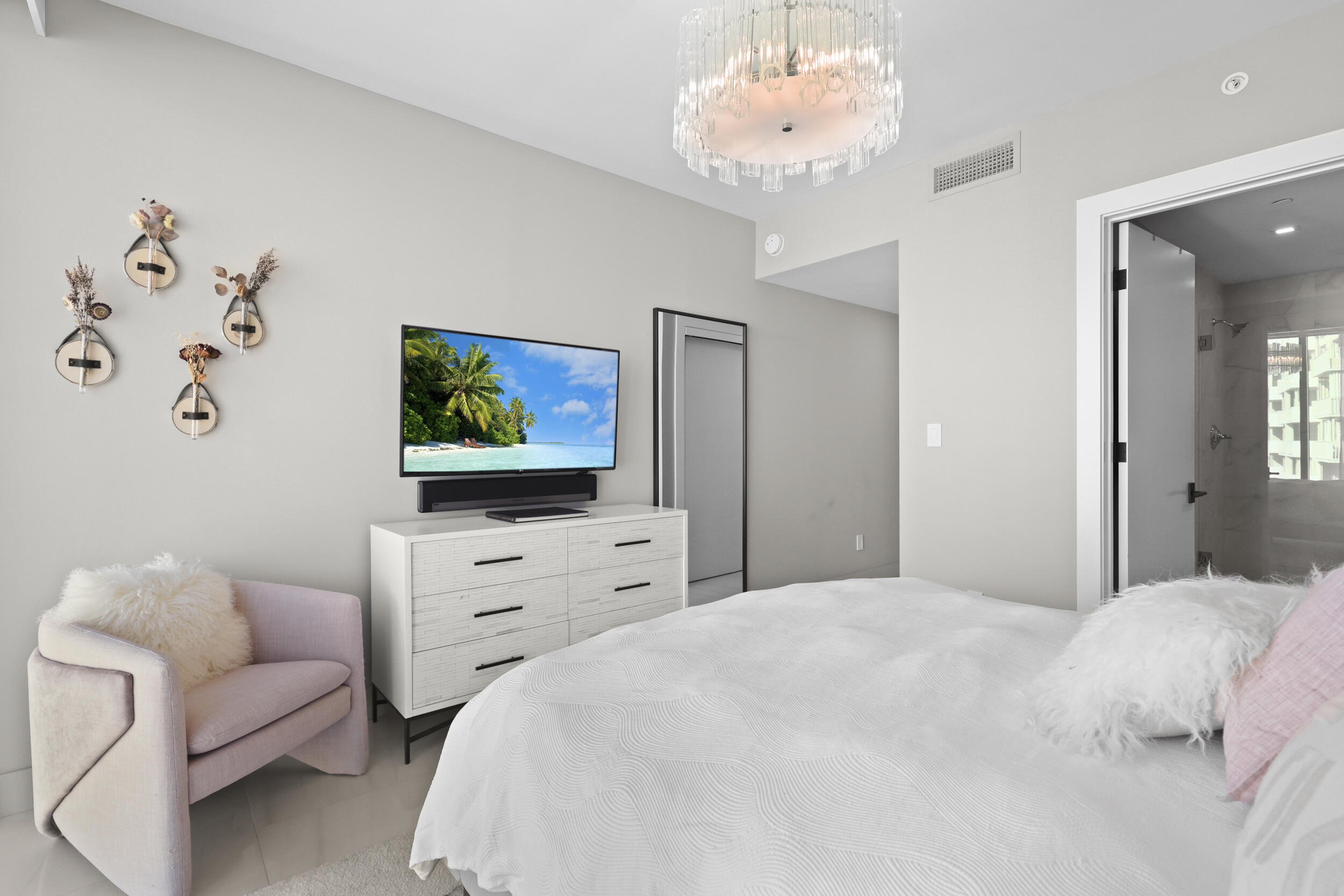 730 N Ocean Boulevard 1402