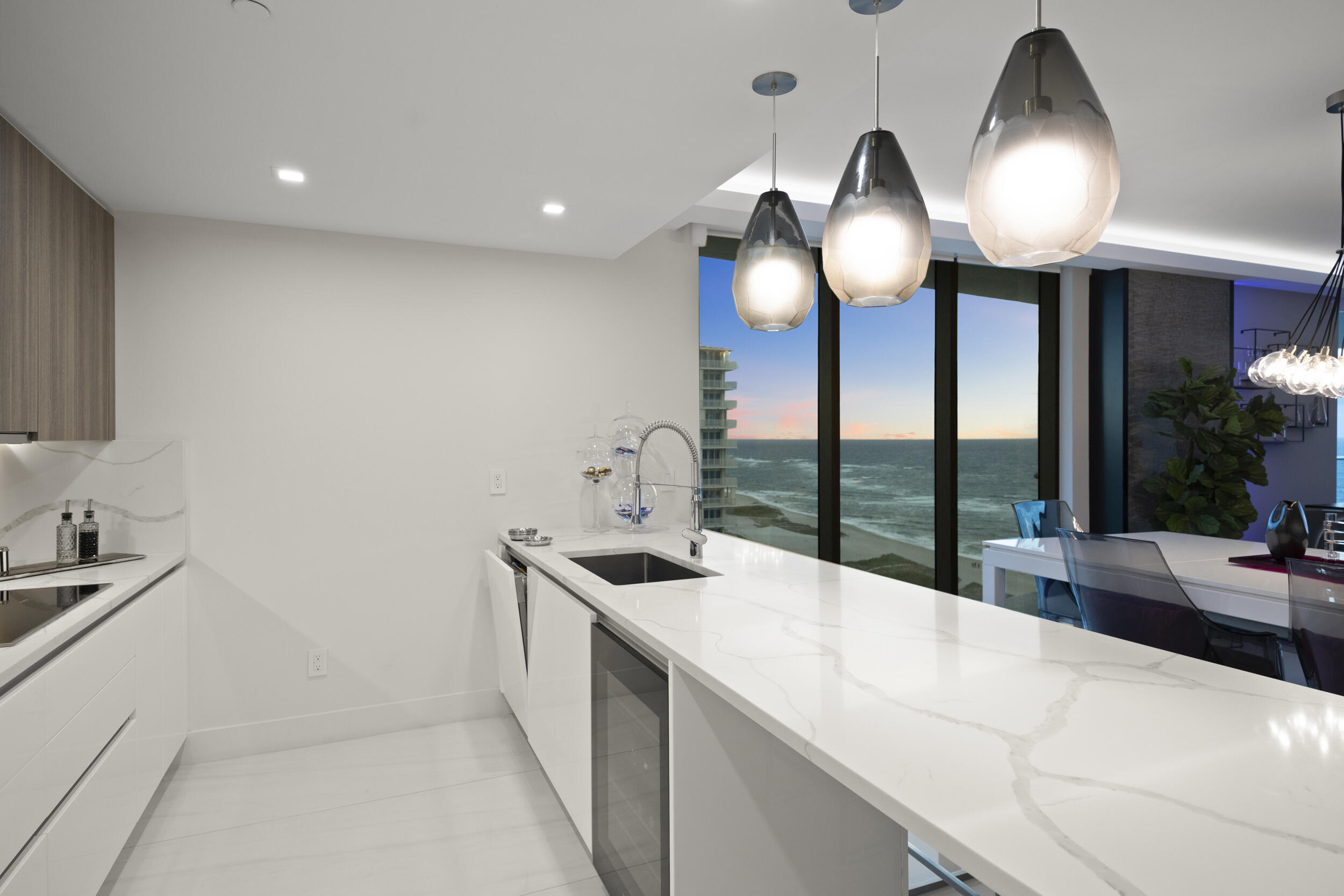 730 N Ocean Boulevard 1402