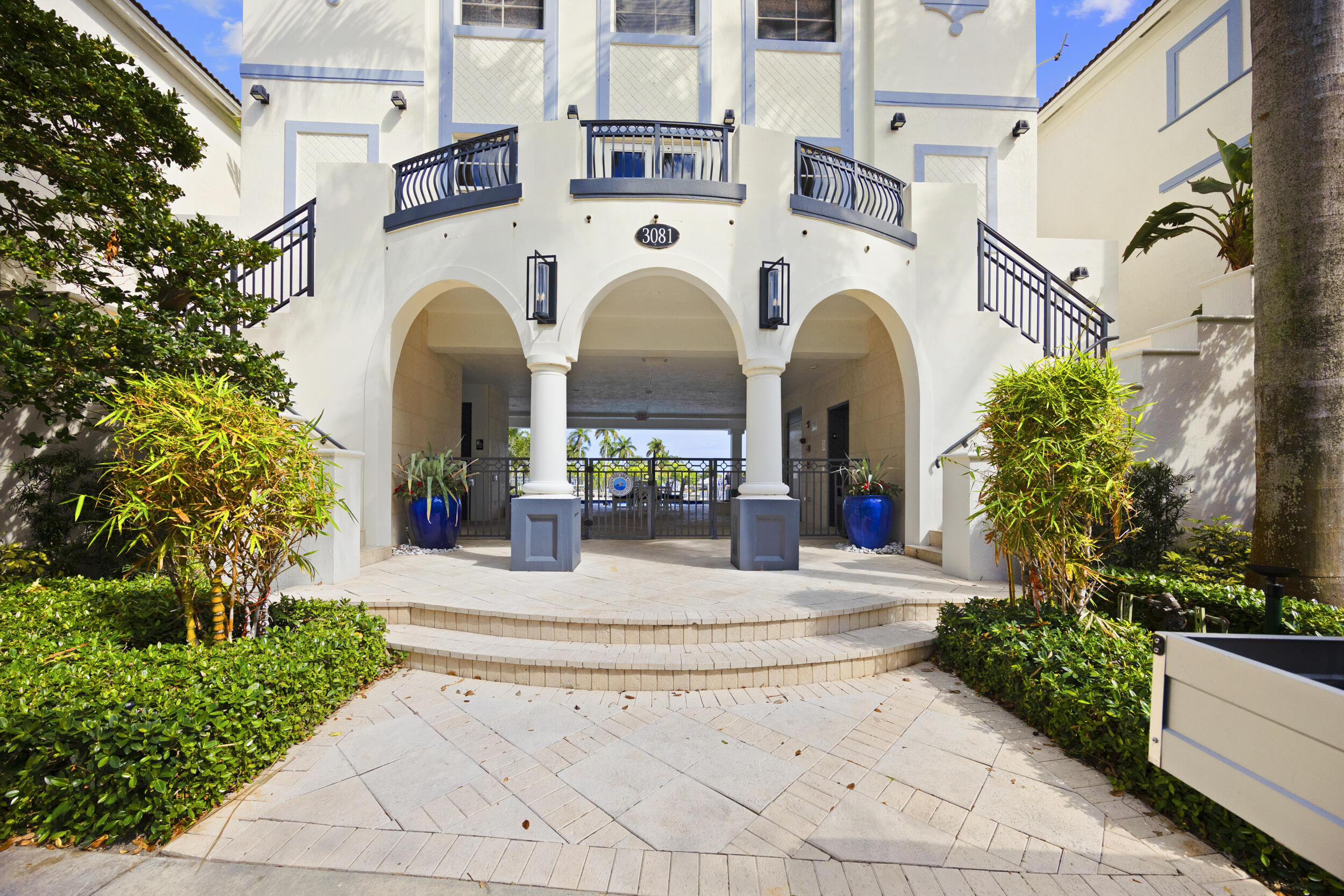 3055 Waterside Circle