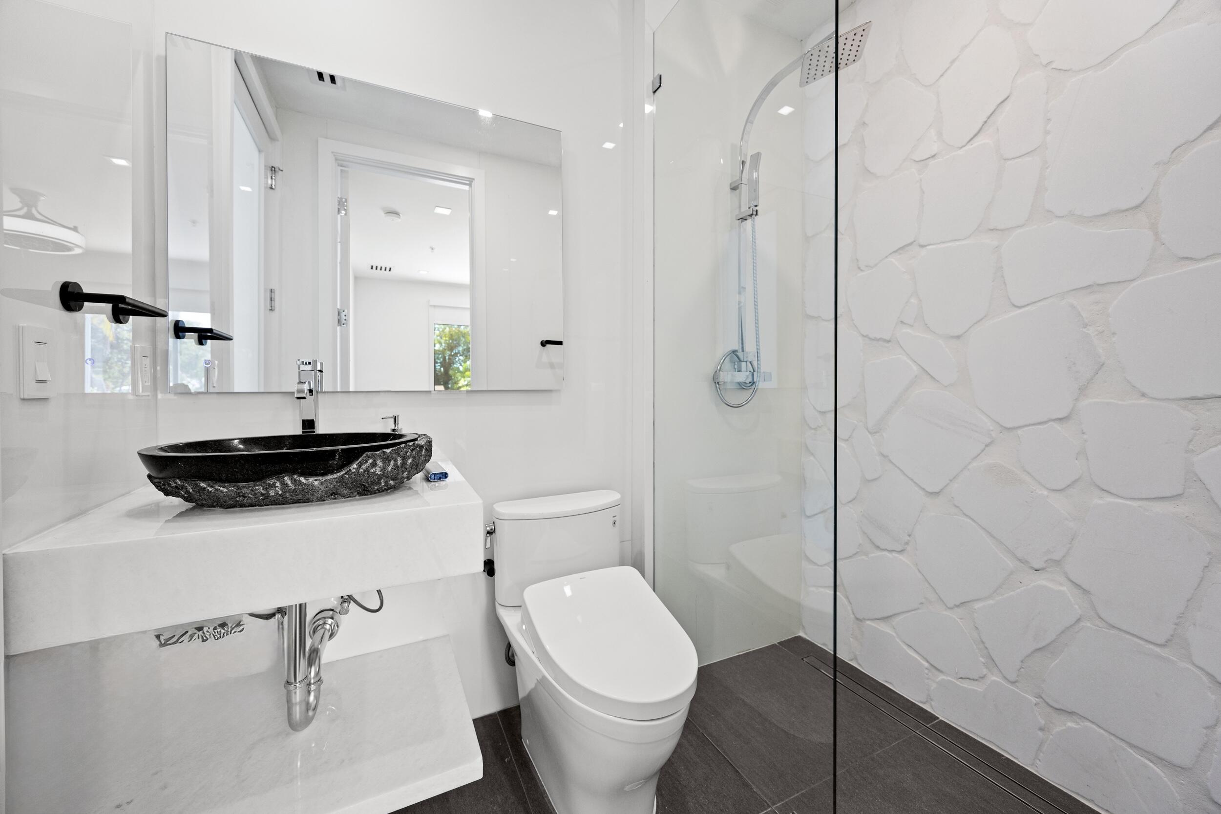 3055 Waterside Circle