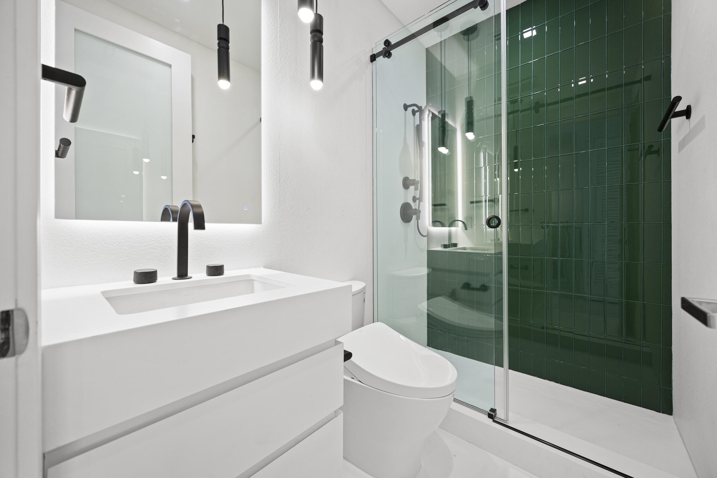 3055 Waterside Circle