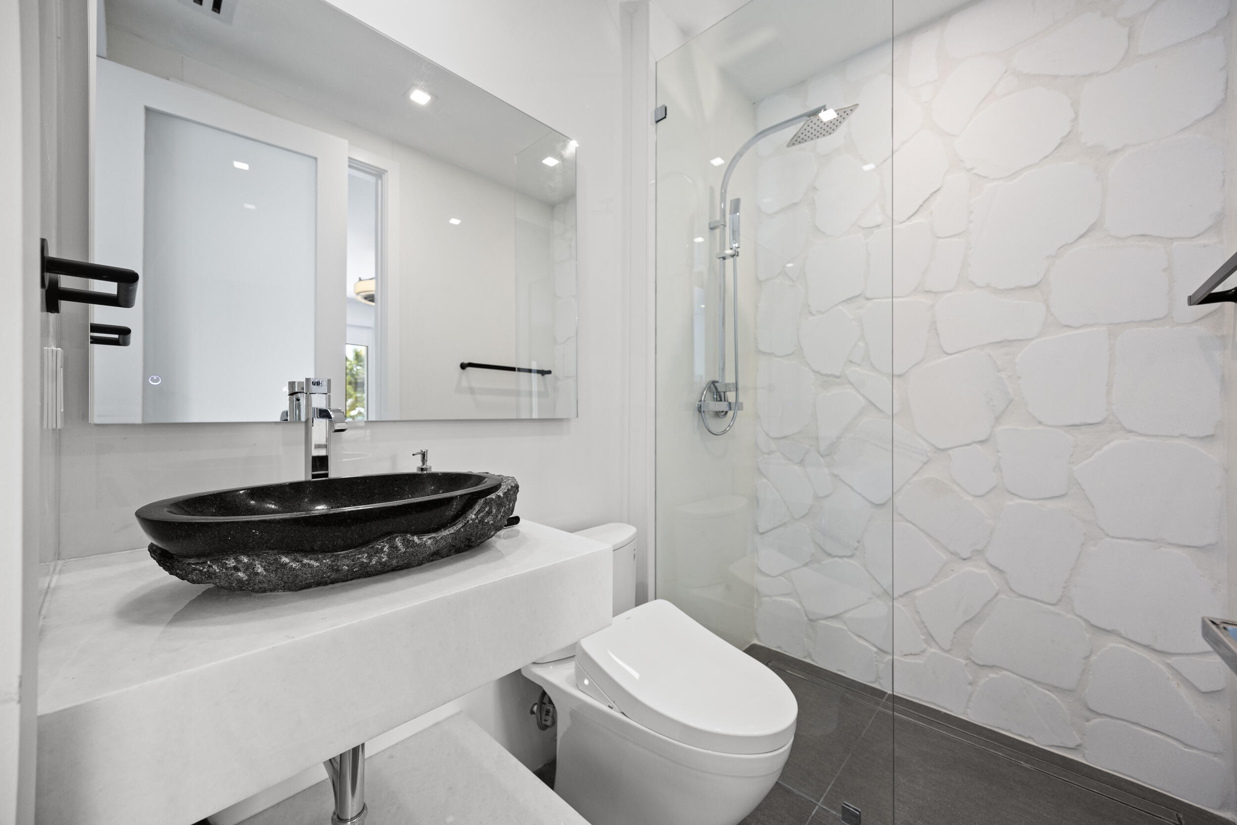 3055 Waterside Circle