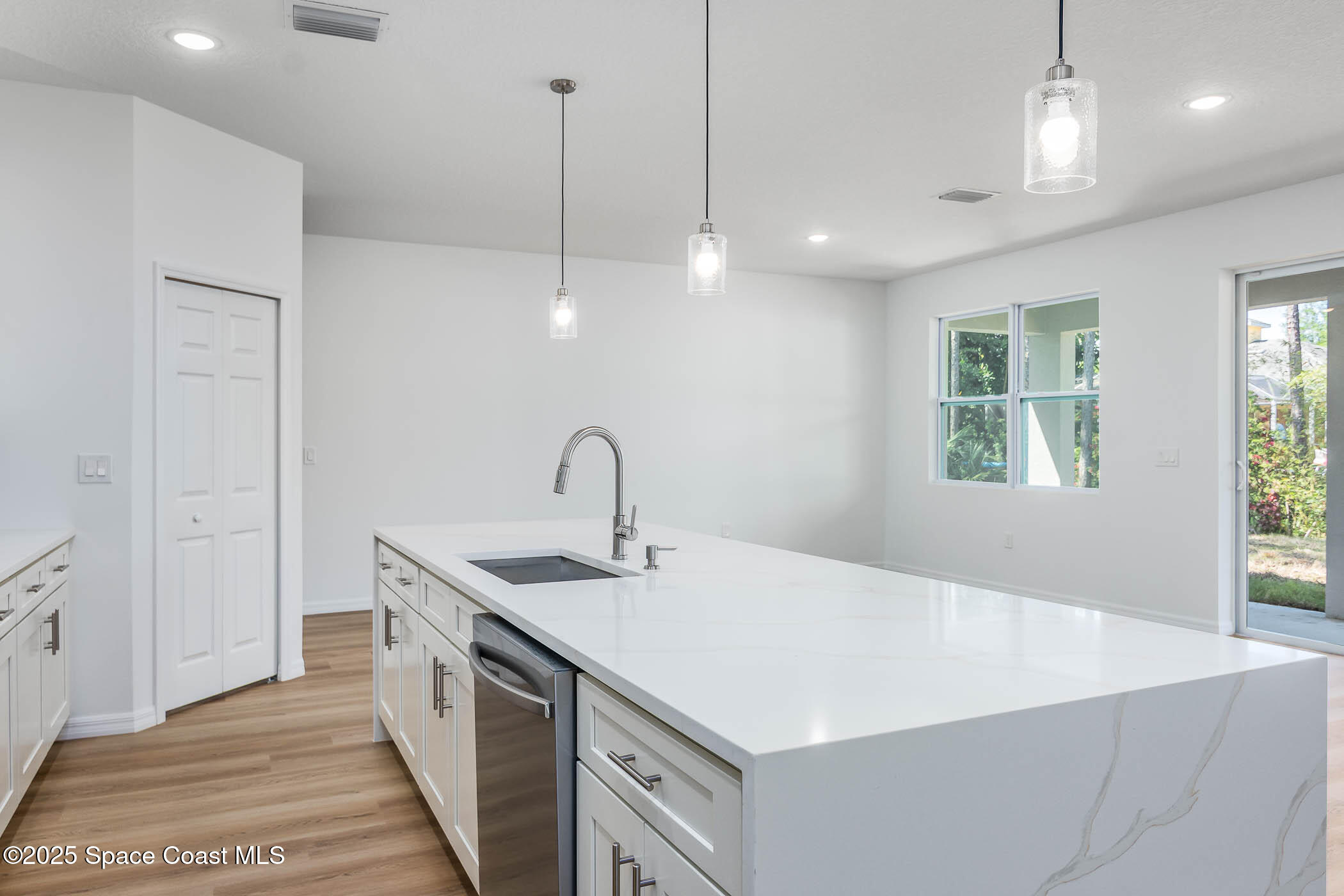 3274 Foresman SE
