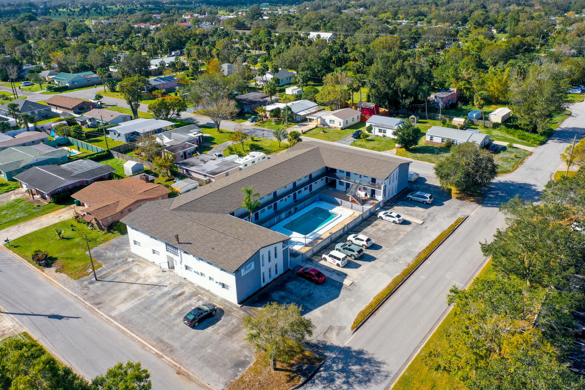 115 W Seminole Avenue 212