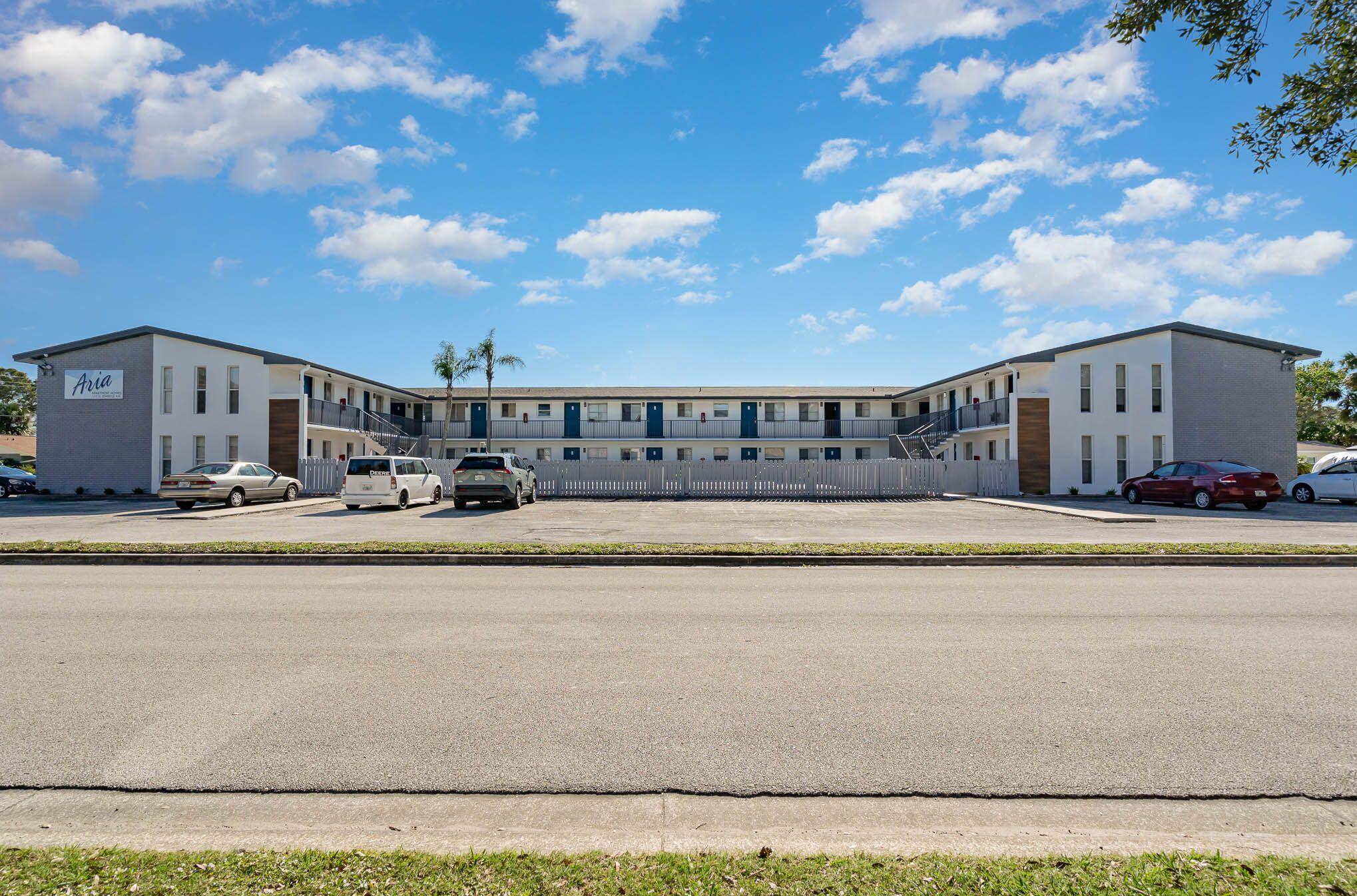 115 W Seminole Avenue 212