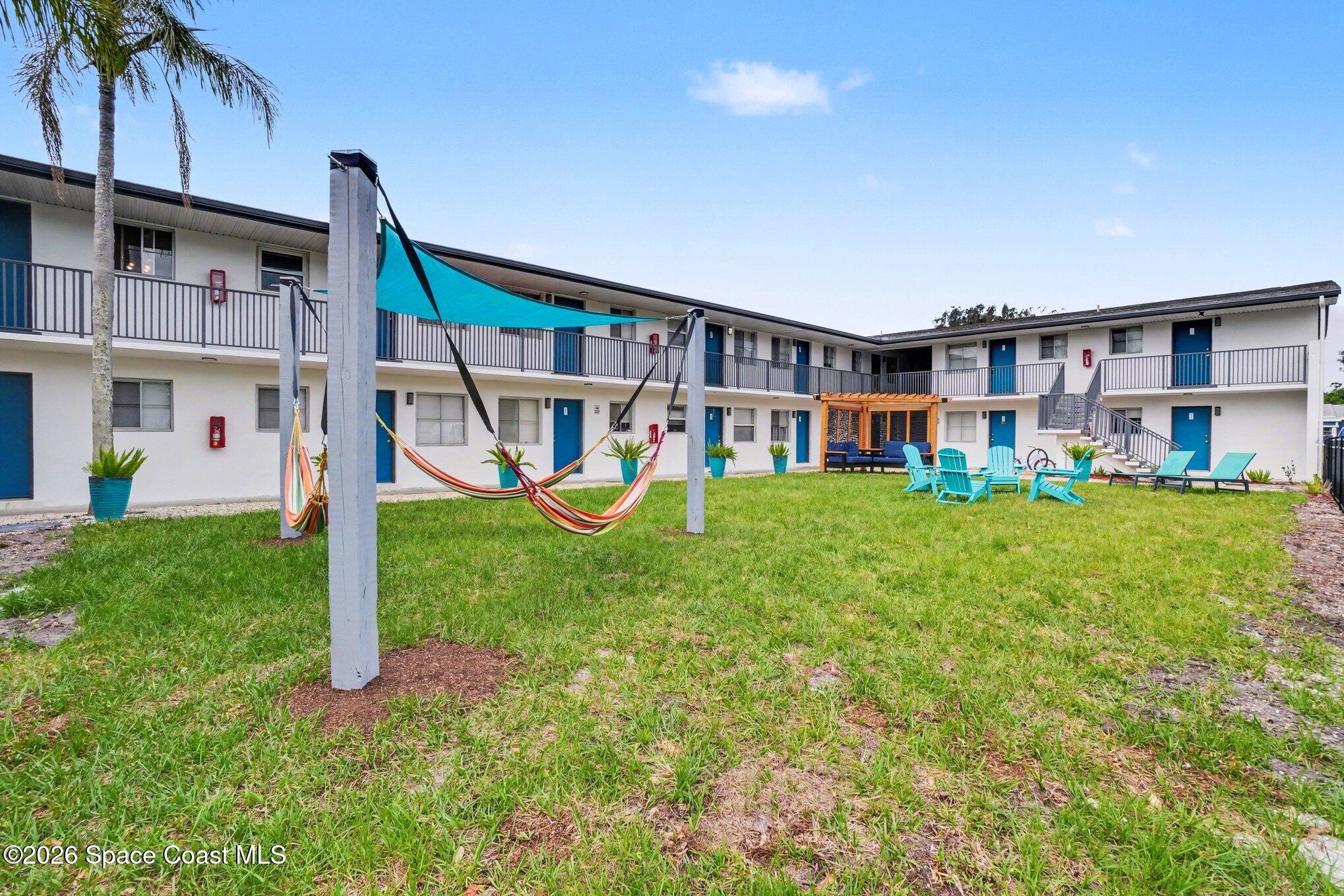 115 W Seminole Avenue 212