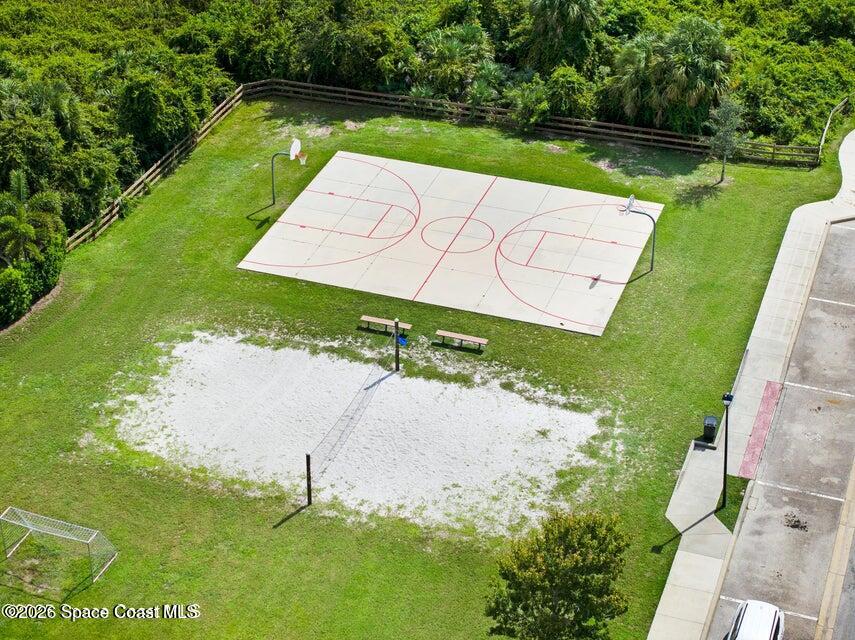 2049 Tullagee Avenue