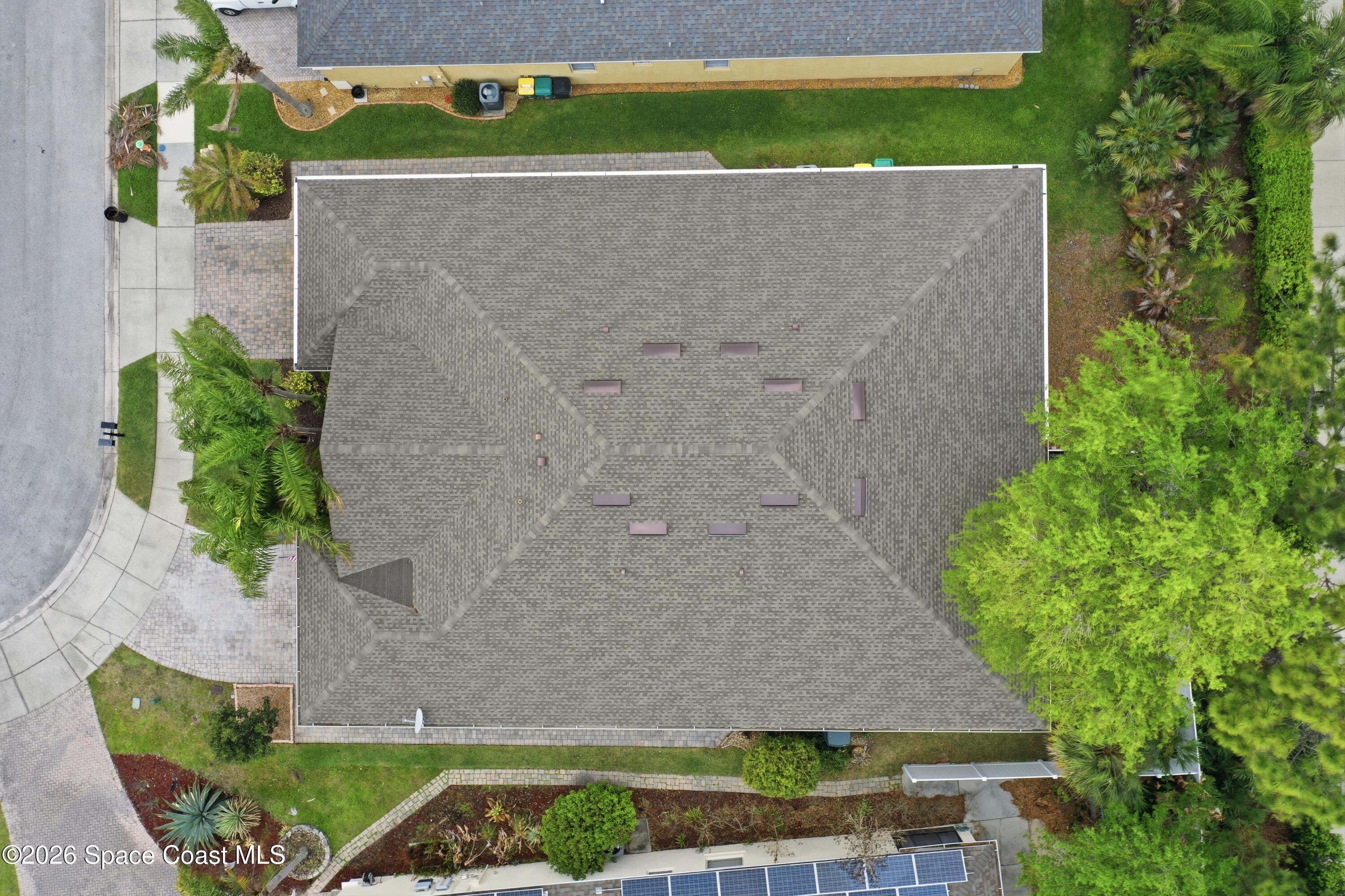 2049 Tullagee Avenue