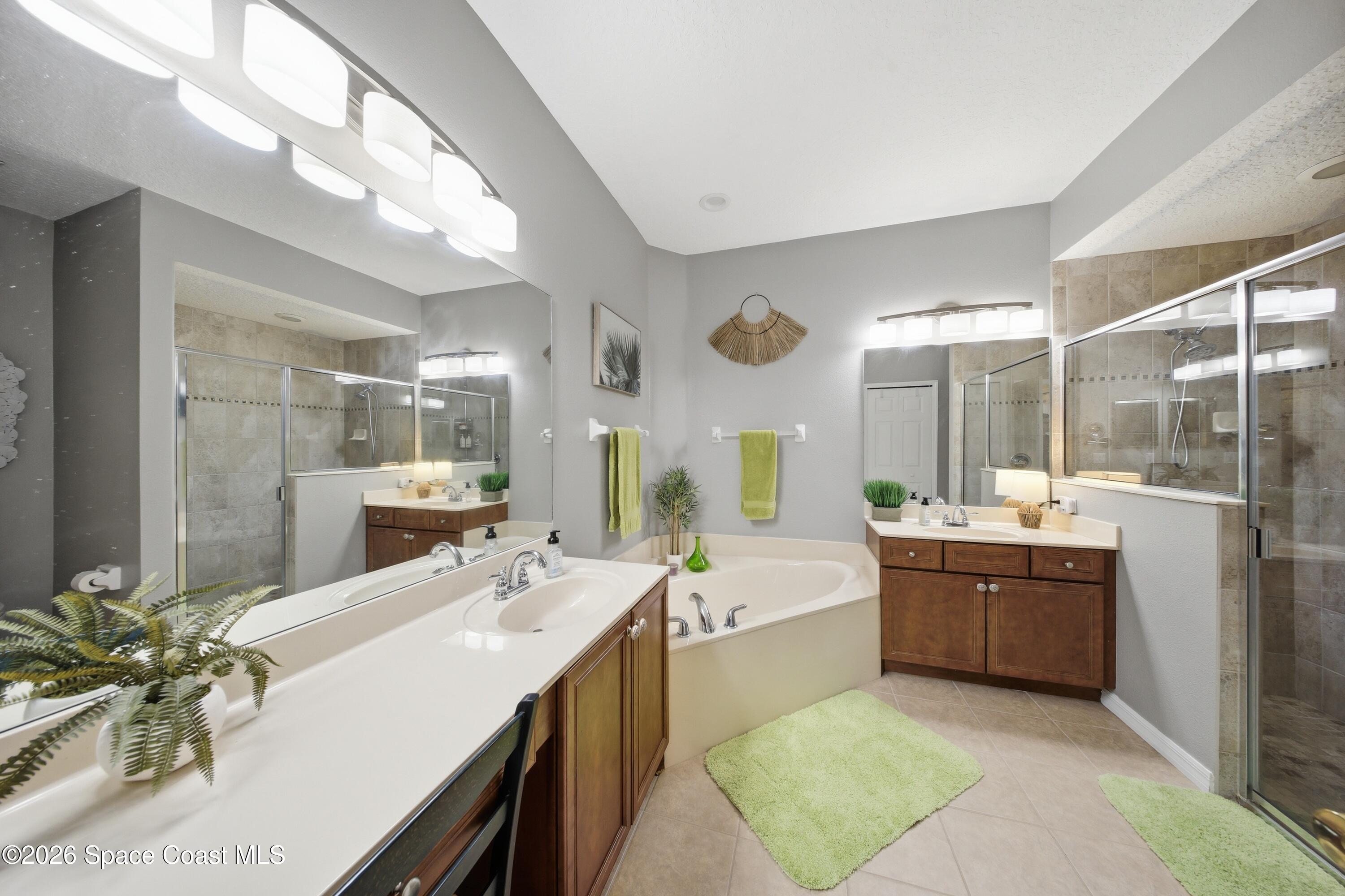 2049 Tullagee Avenue