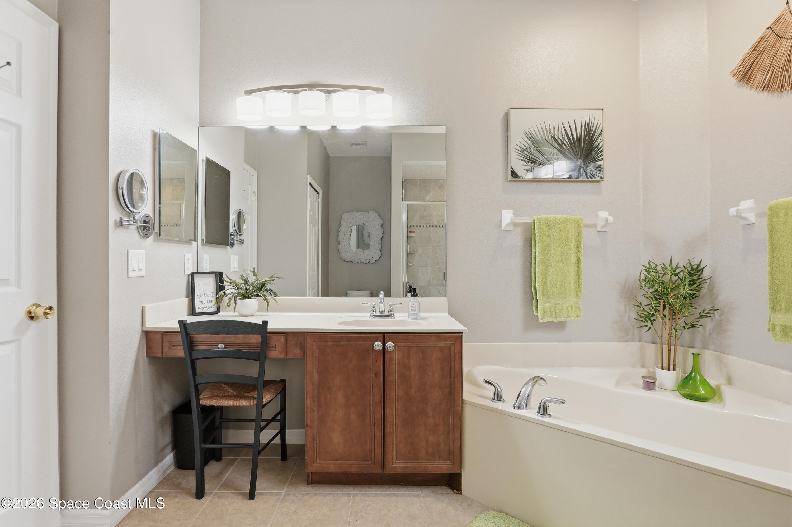 2049 Tullagee Avenue