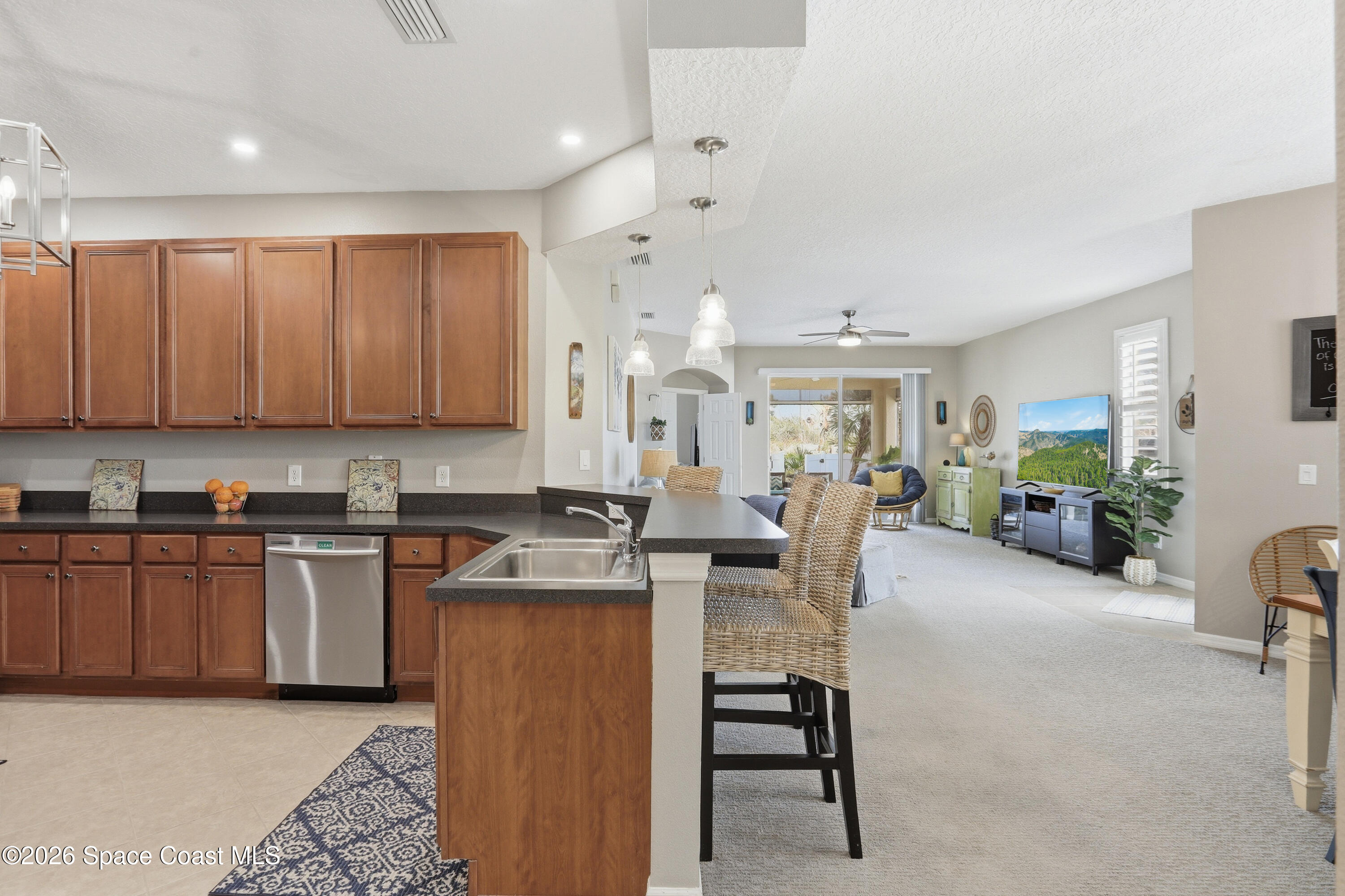 2049 Tullagee Avenue