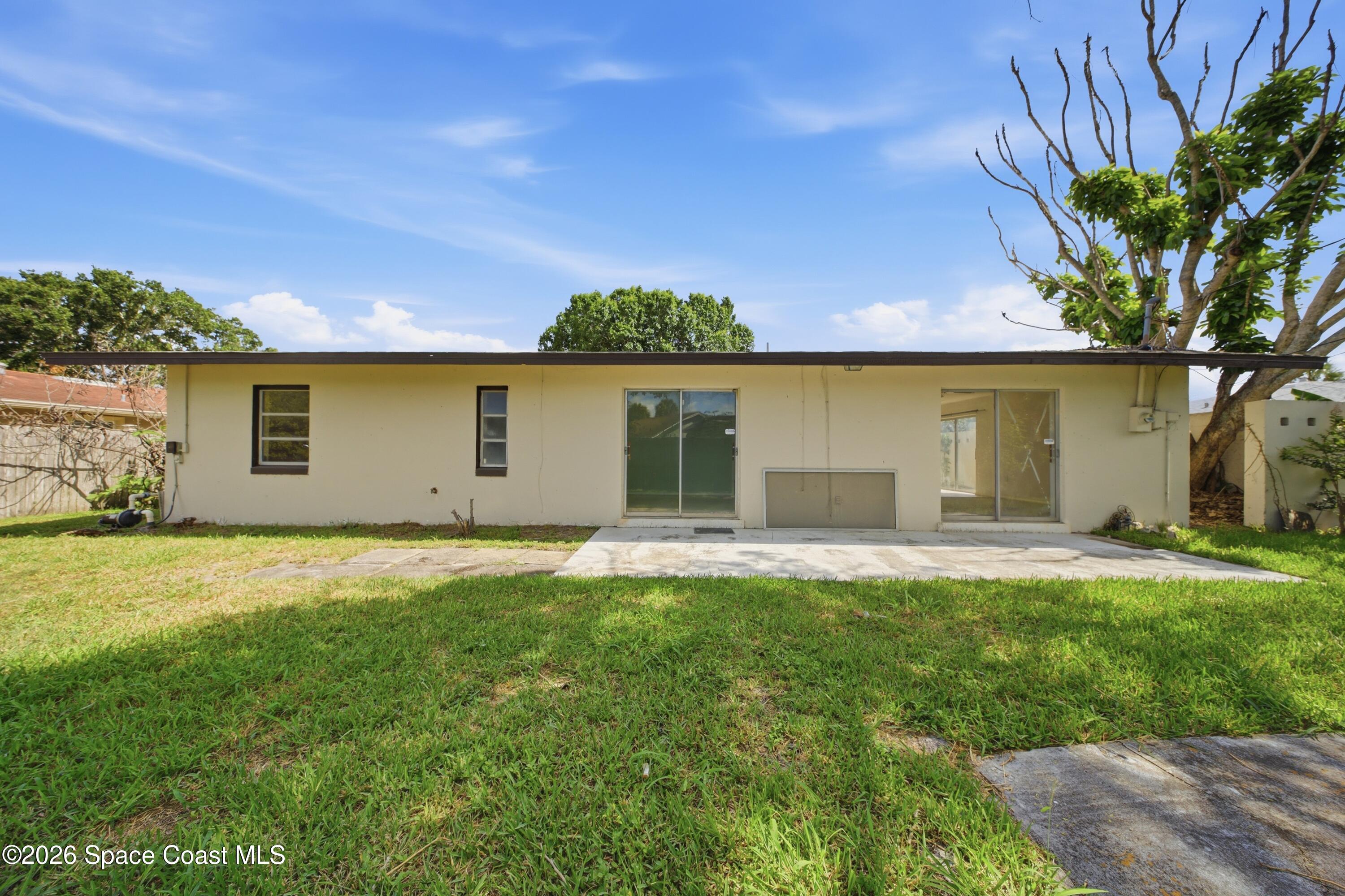 1139 Groves Drive