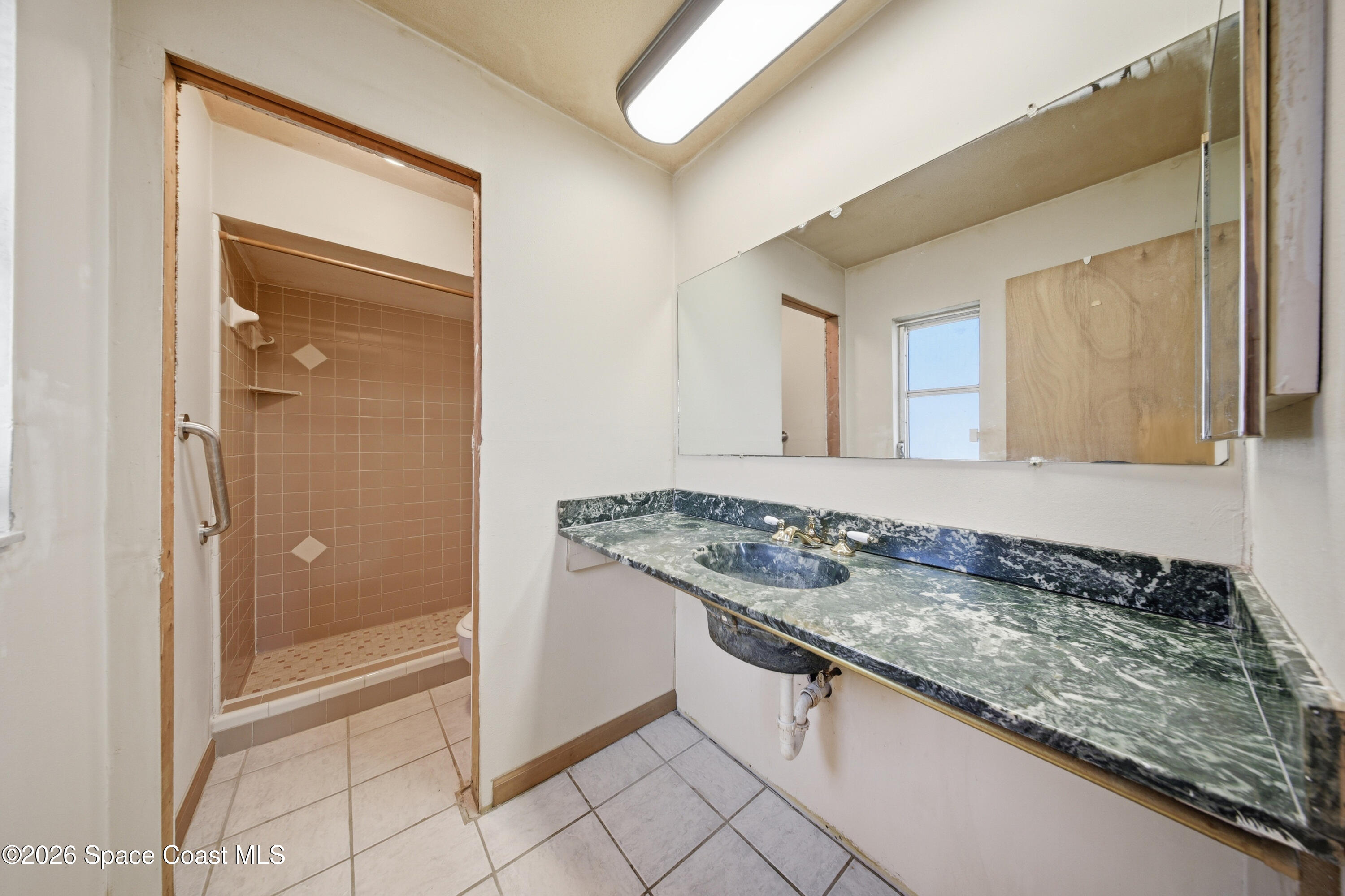 1139 Groves Drive