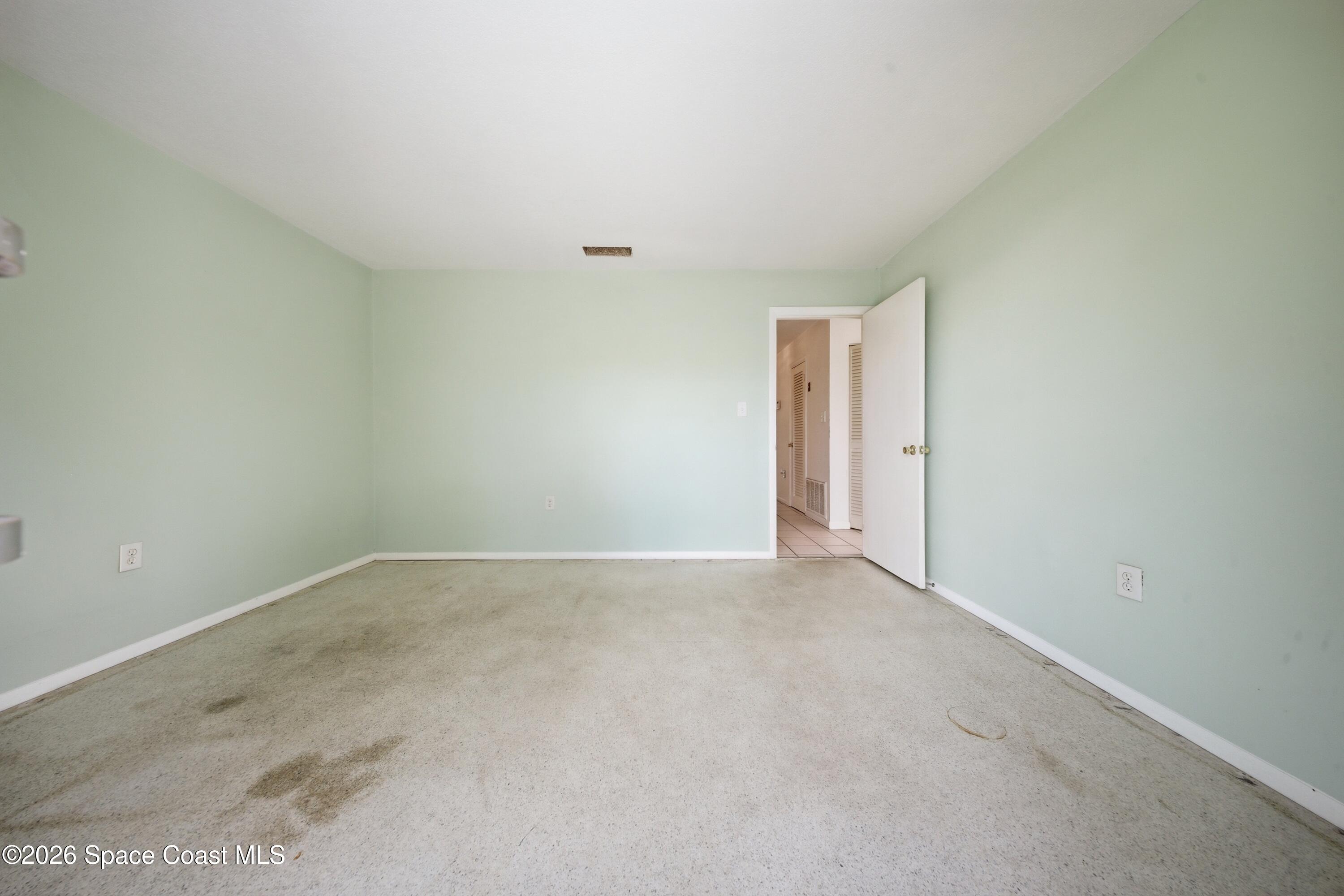 1139 Groves Drive