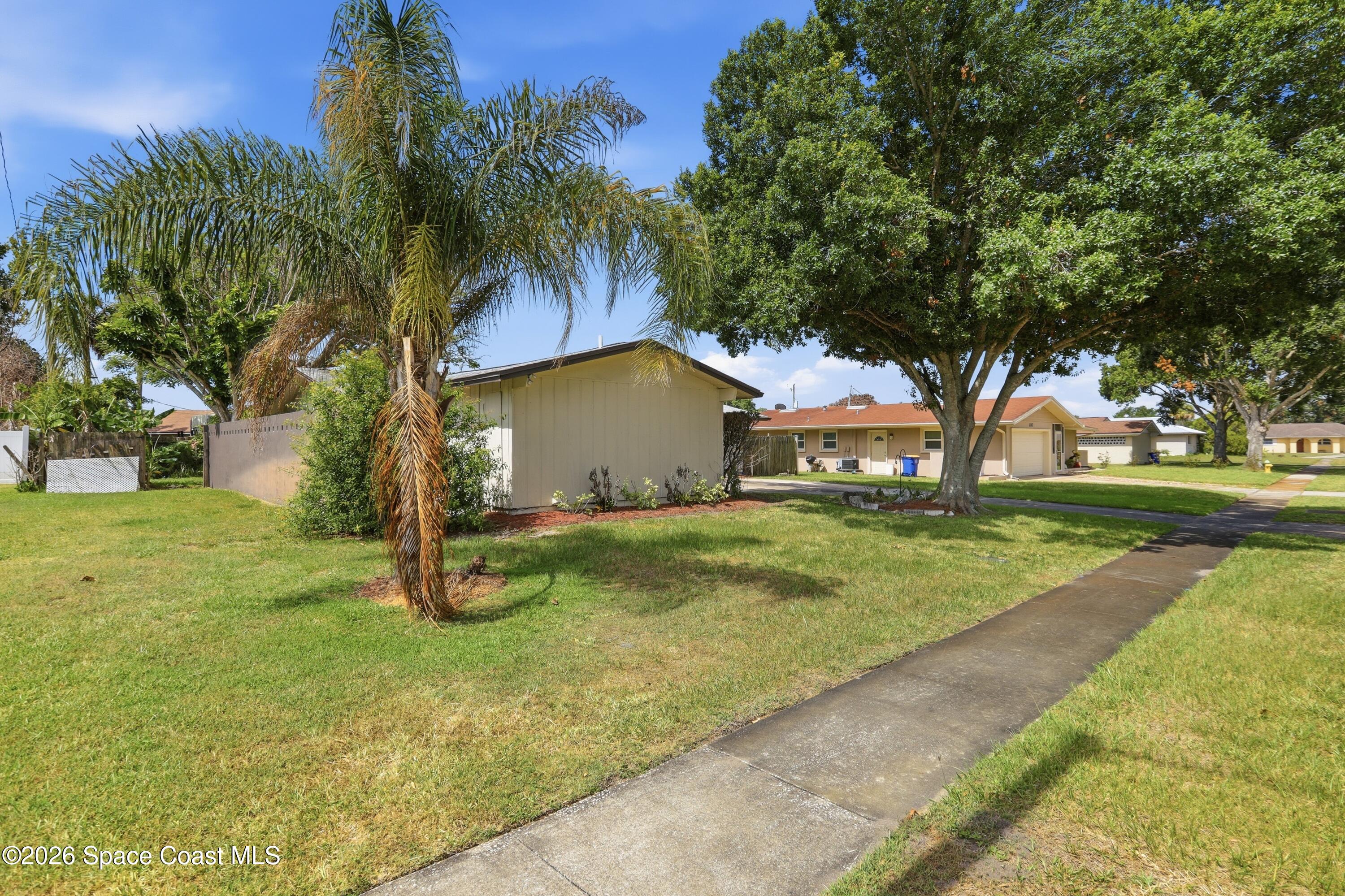 1139 Groves Drive