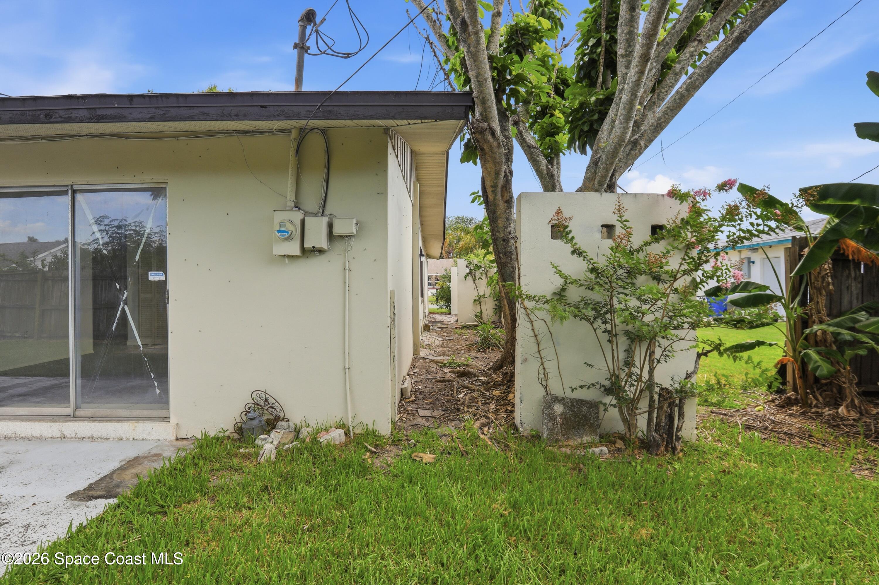 1139 Groves Drive