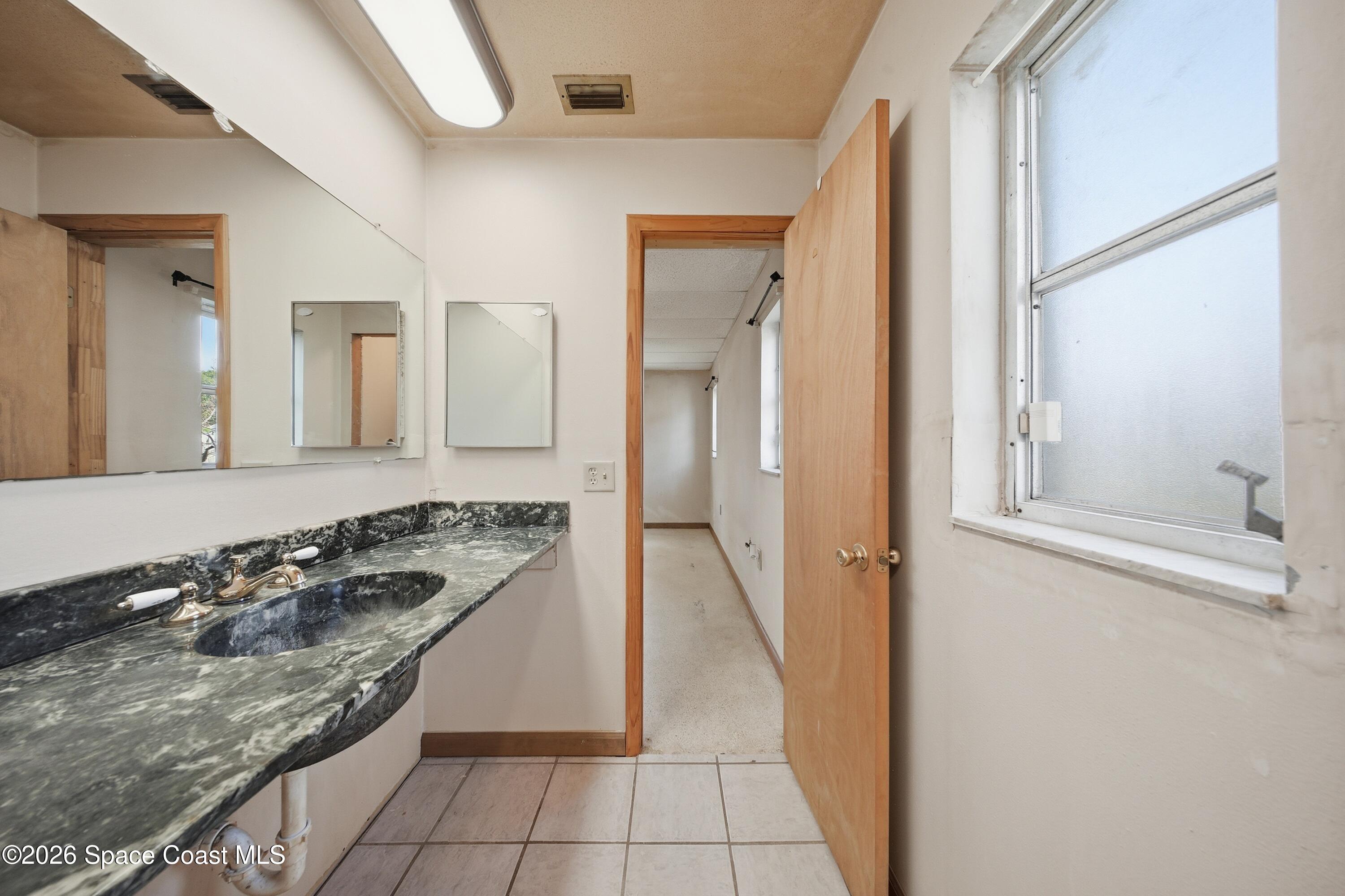 1139 Groves Drive