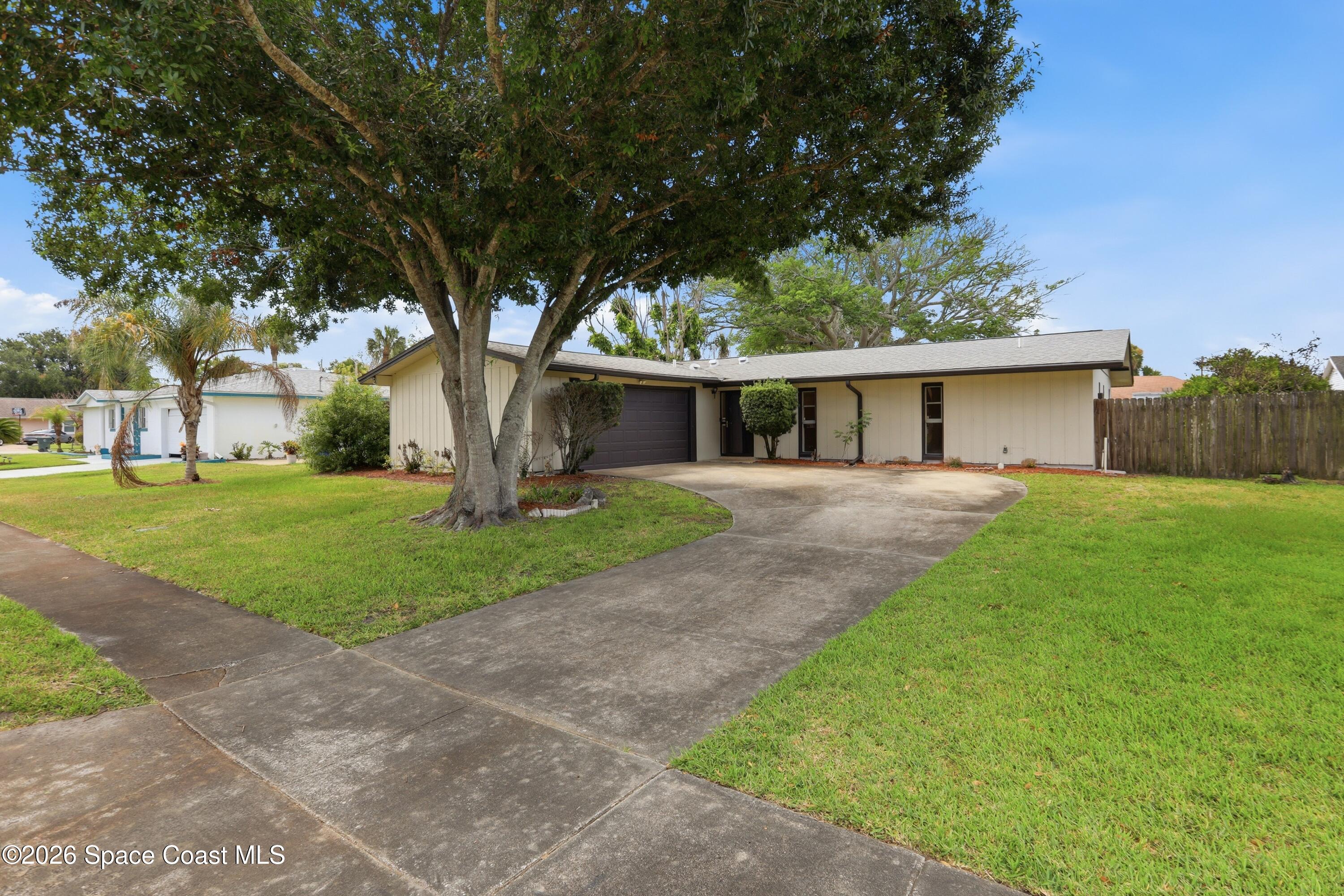 1139 Groves Drive