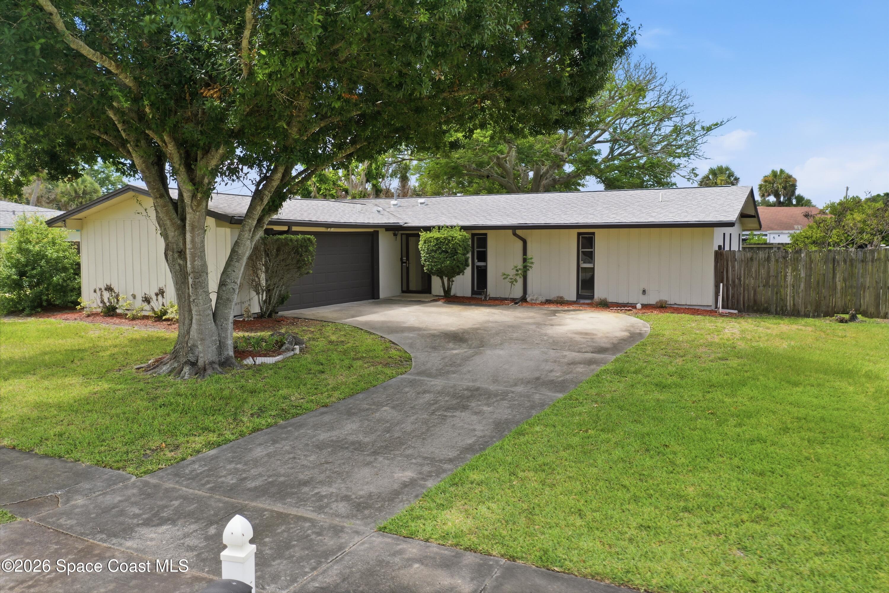 1139 Groves Drive