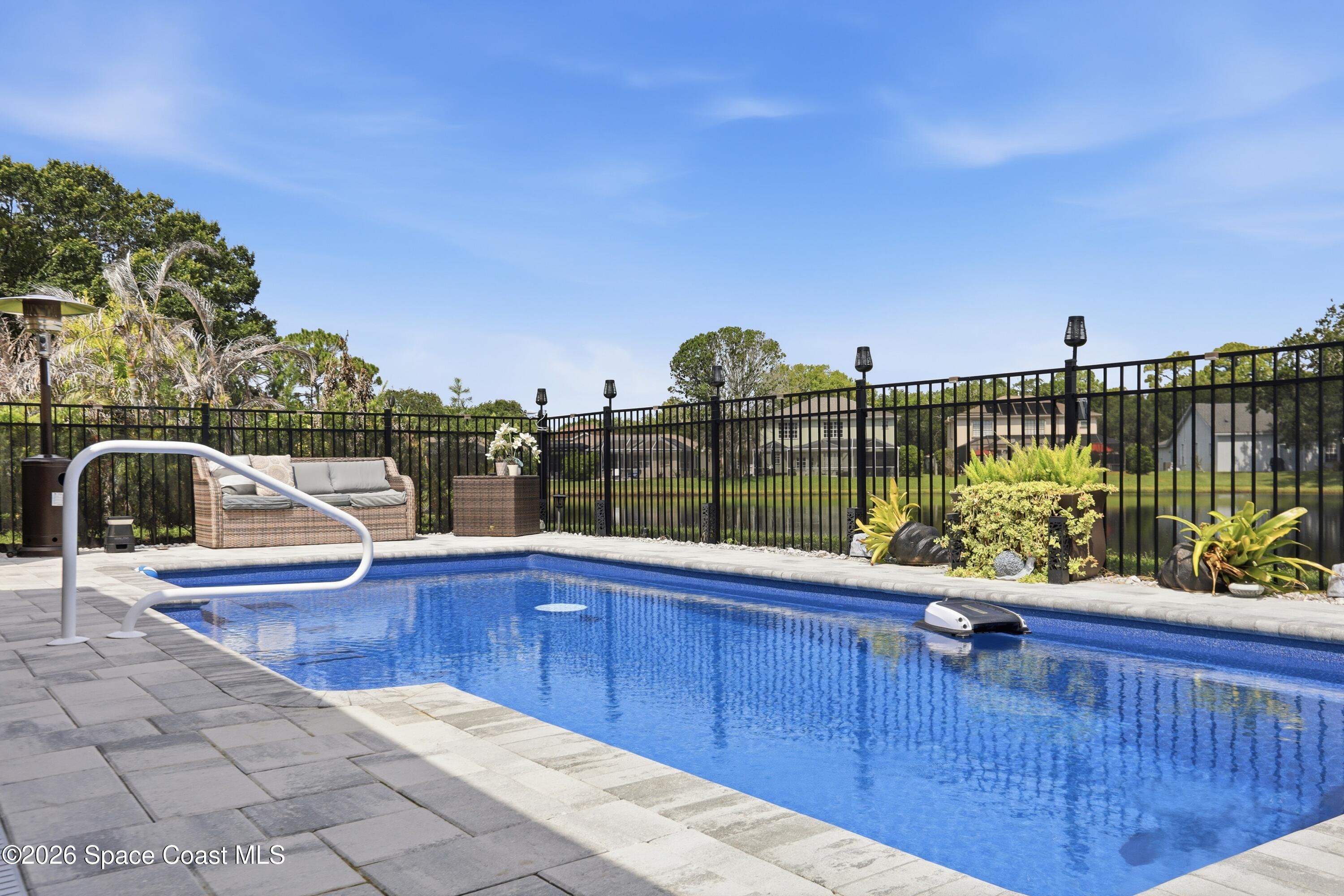 6976 Hammock Lakes Drive