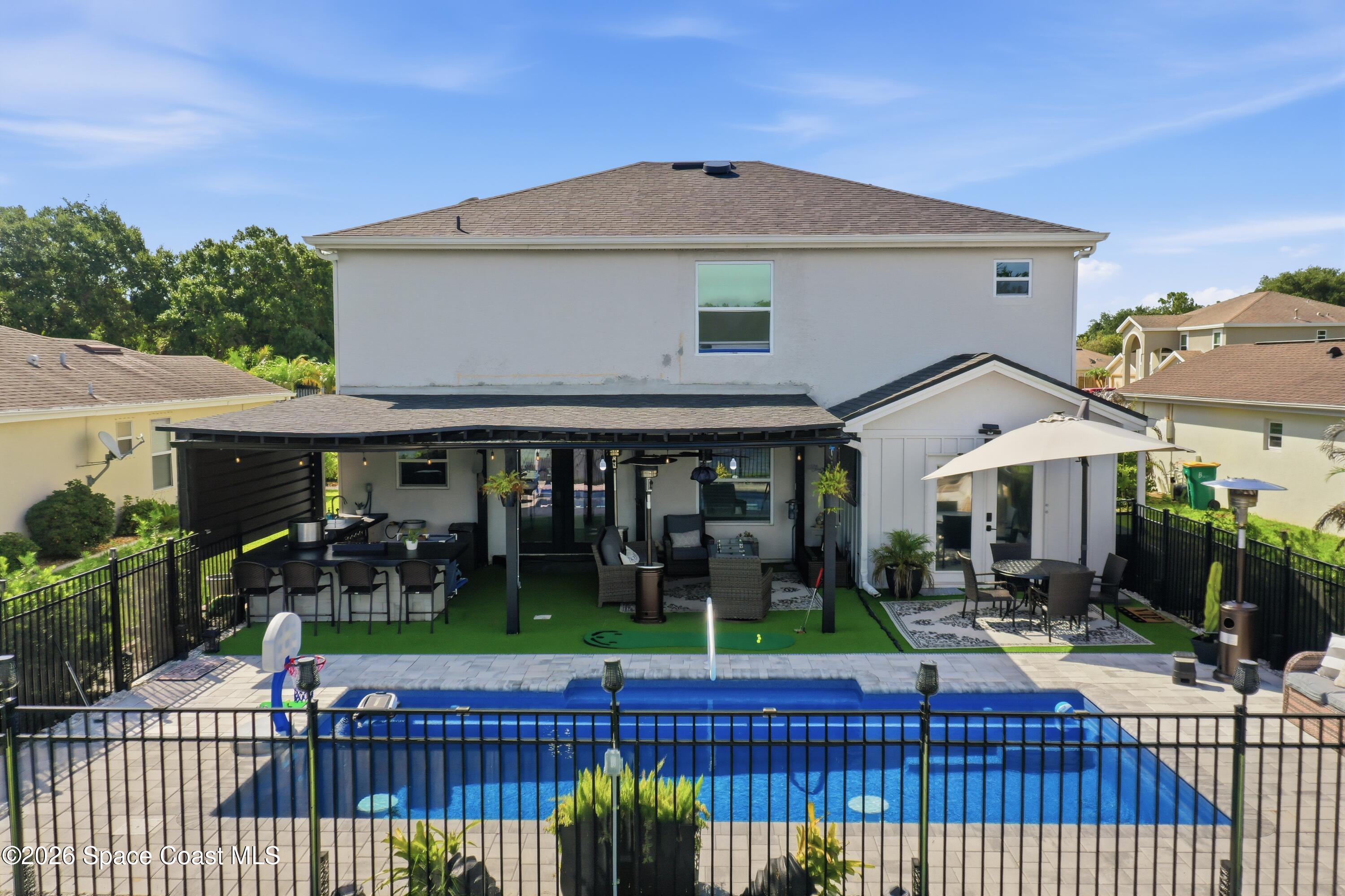 6976 Hammock Lakes Drive