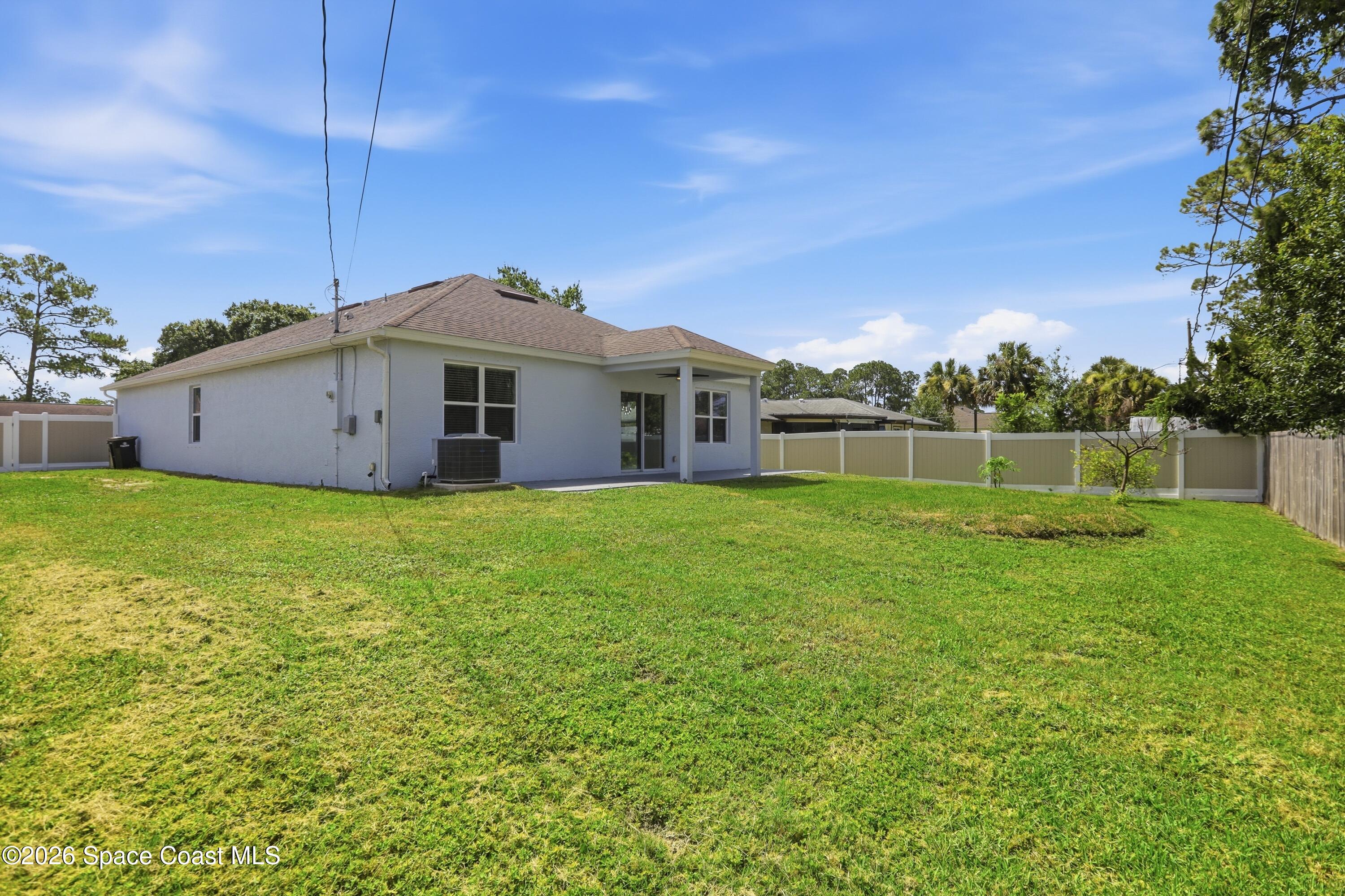 270 De Castro Avenue SE