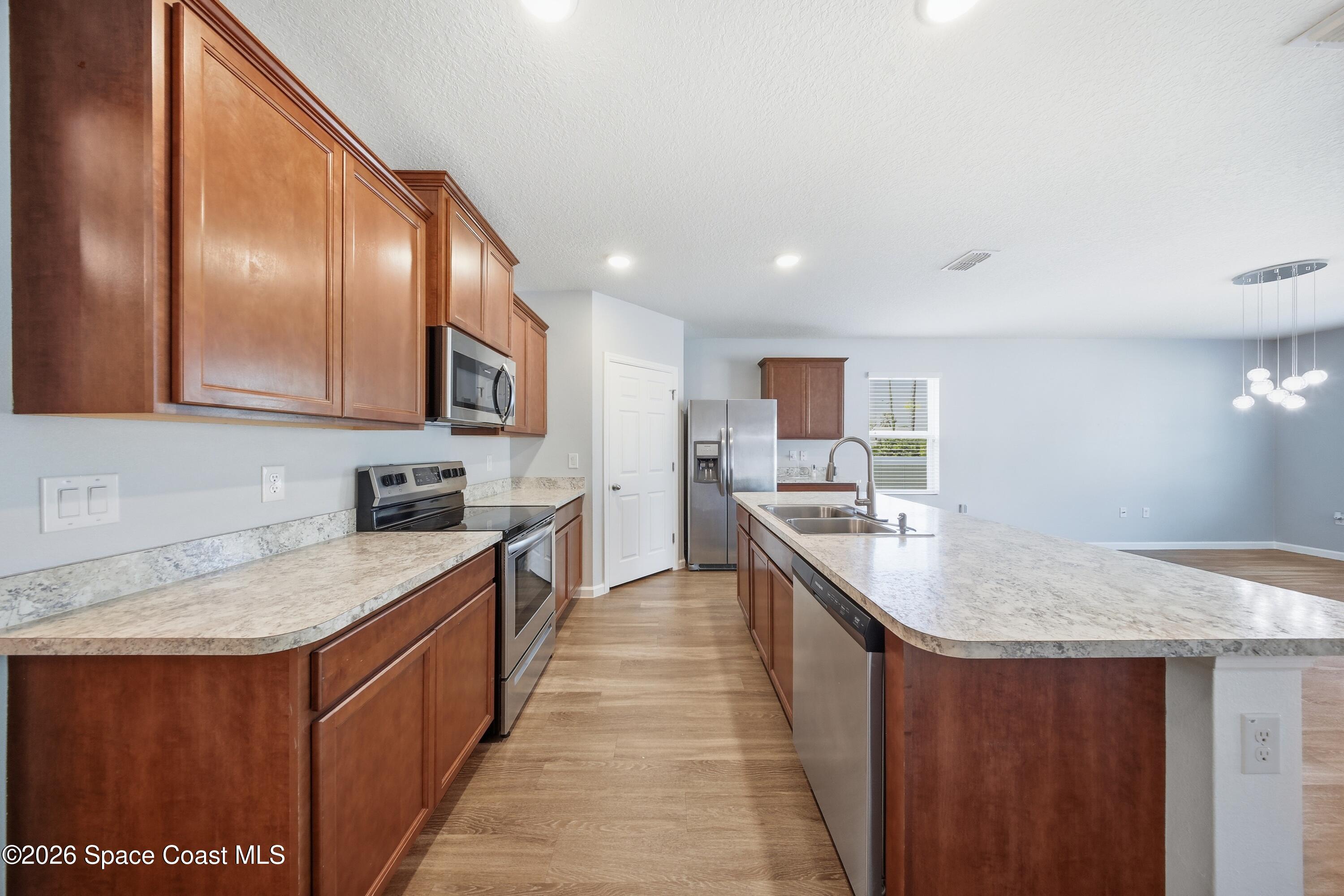 270 De Castro Avenue SE