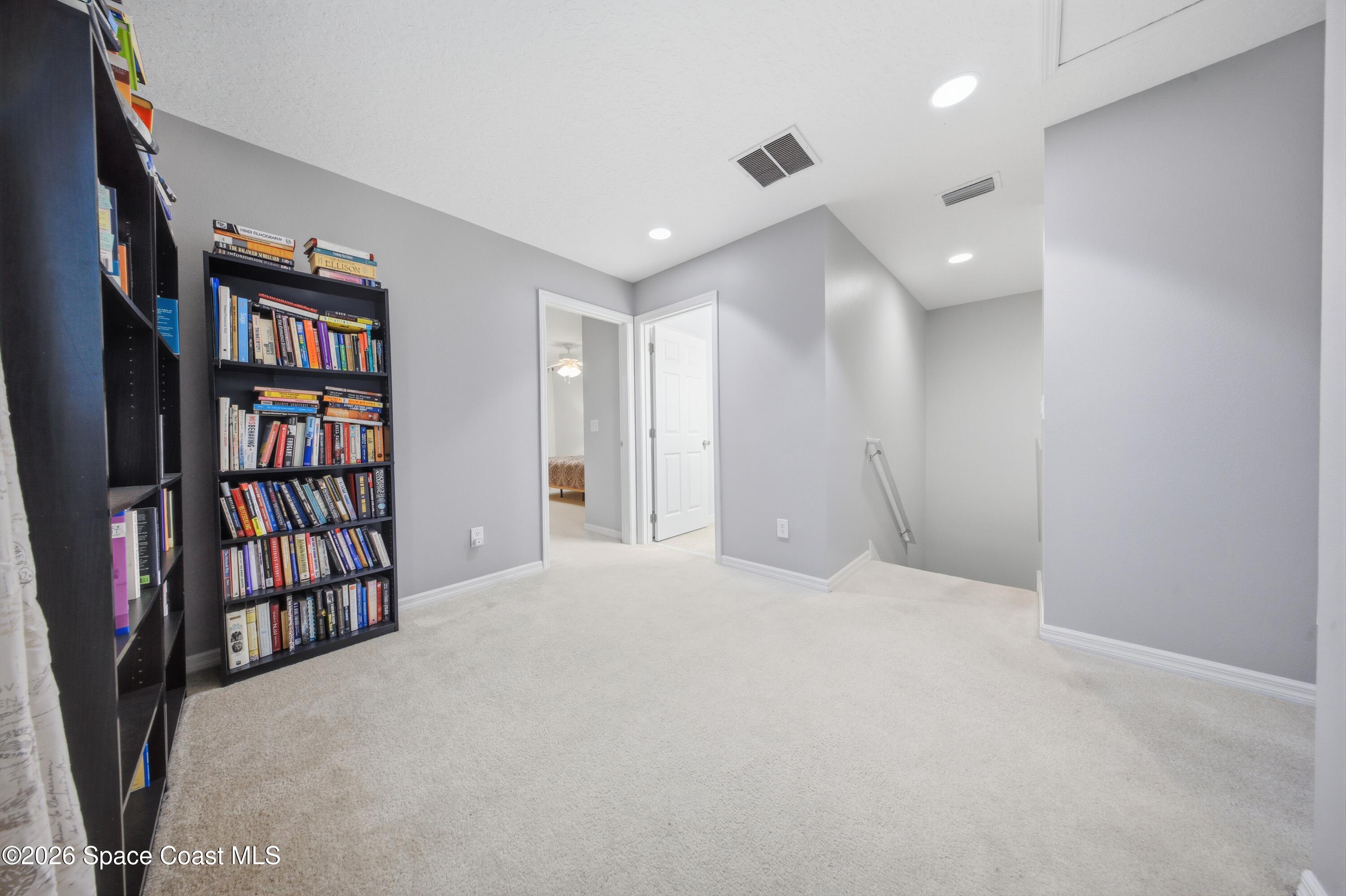 2039 Tullagee Avenue